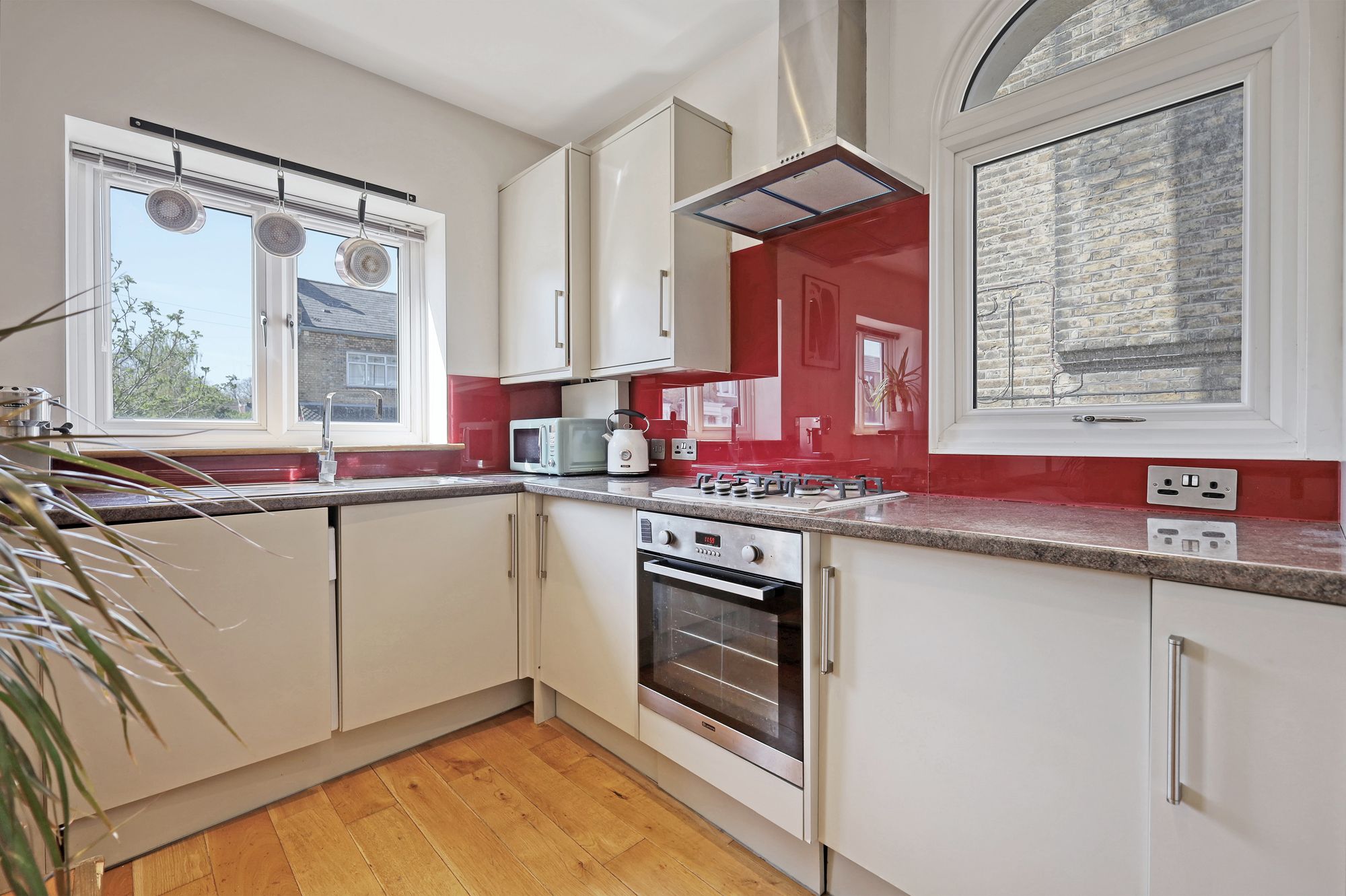 2 bed flat for sale in Grange Park Road, Leyton, E10 6