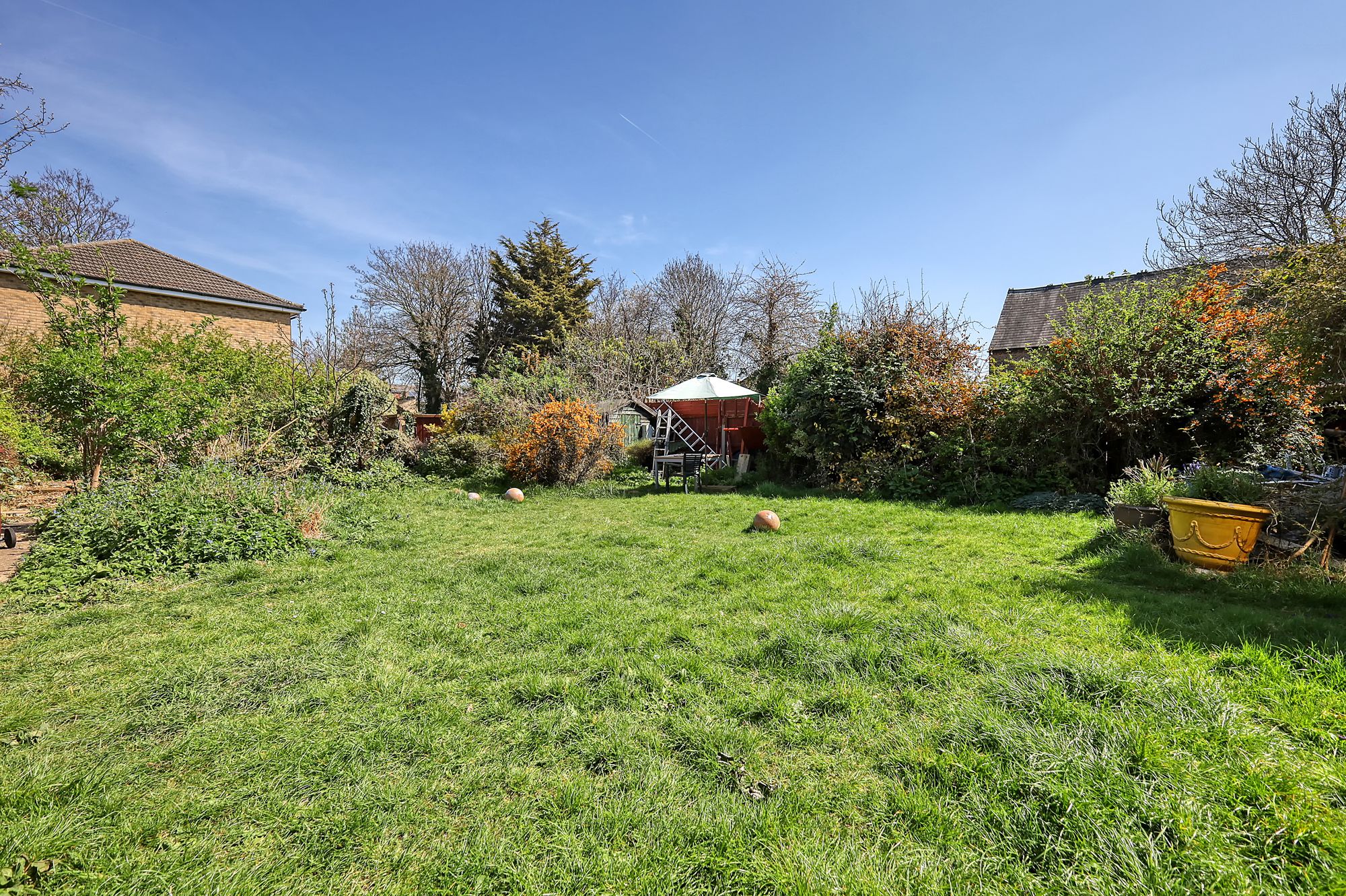 2 bed flat for sale in Grange Park Road, Leyton, E10 17