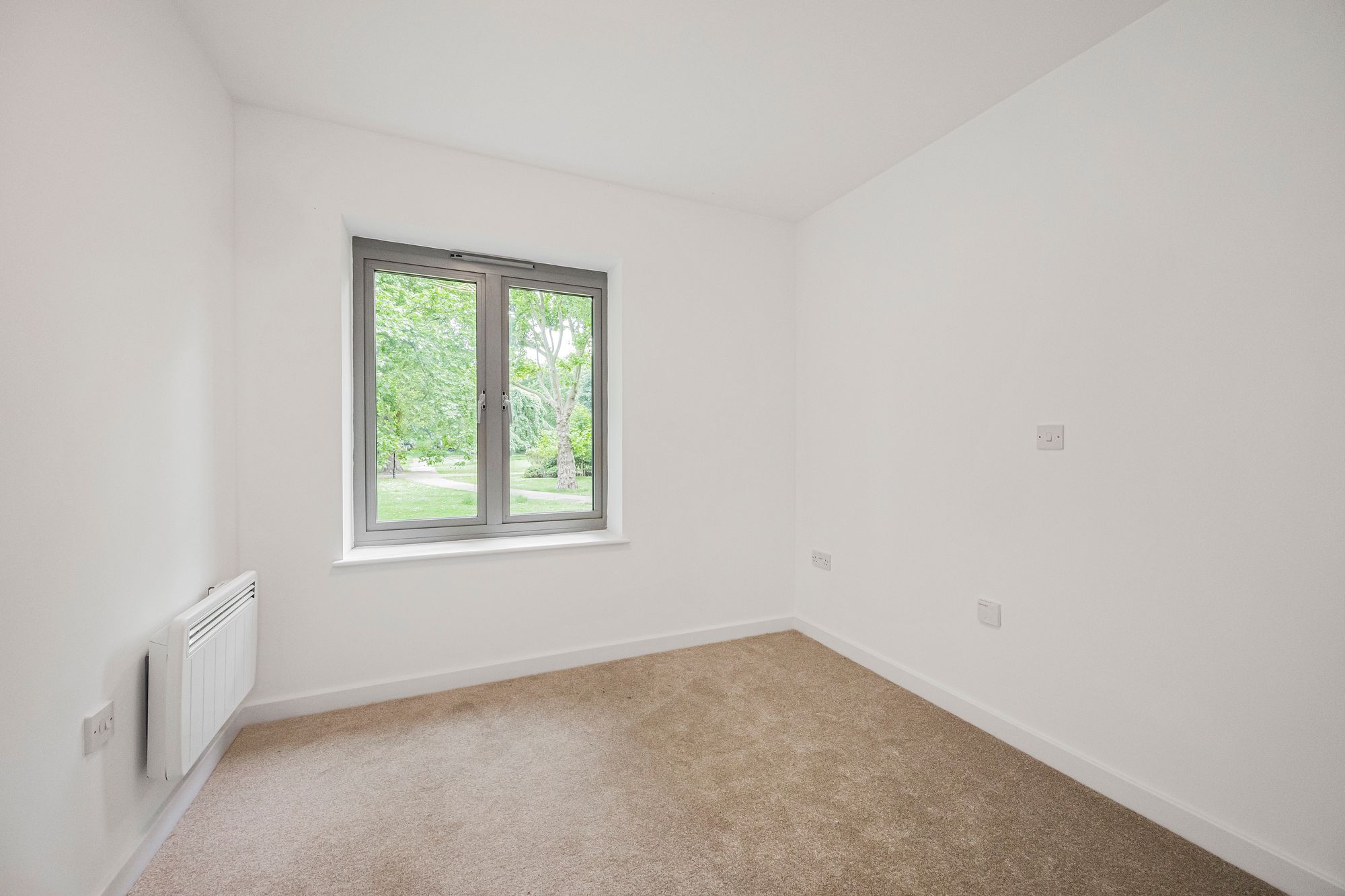 2 bed flat for sale in St. Dunstans Mews, London, E1 9