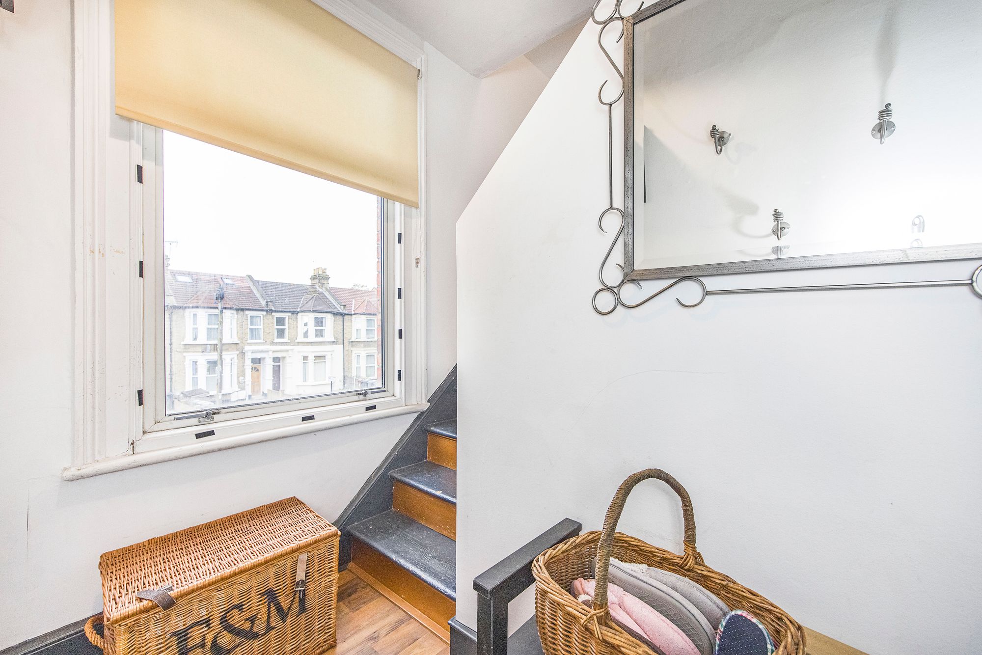 1 bed flat to rent in Manor Road, Leyton, E10 9