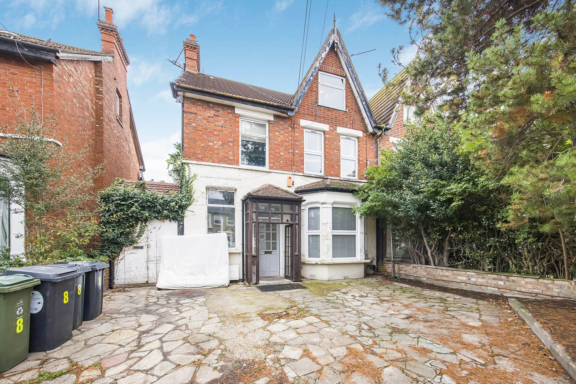 1 bed flat to rent in Manor Road, Leyton, E10