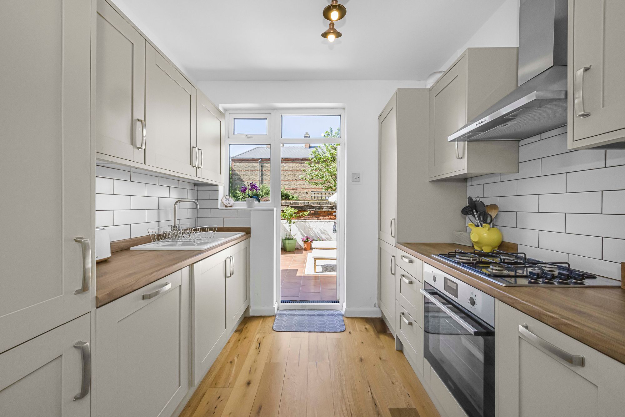 2 bed flat for sale in Markhouse Road, Walthamstow, E17  - Property Image 6