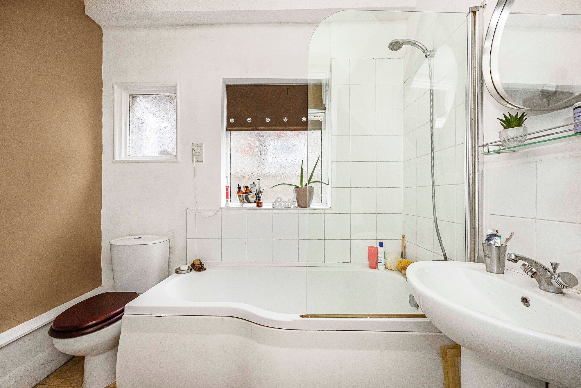 1 bed flat for sale in Kettlebaston Road, Leyton, E10 8