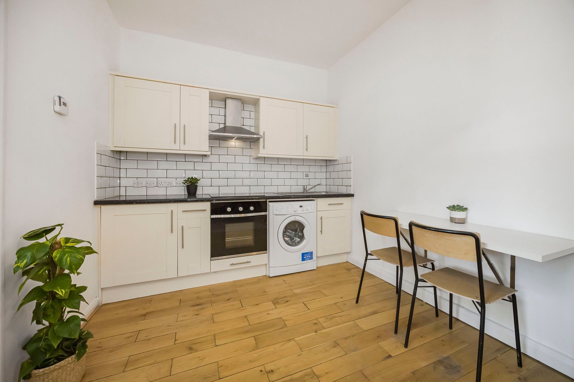 1 bed flat for sale in Brisbane Road, Leyton, E10  - Property Image 3