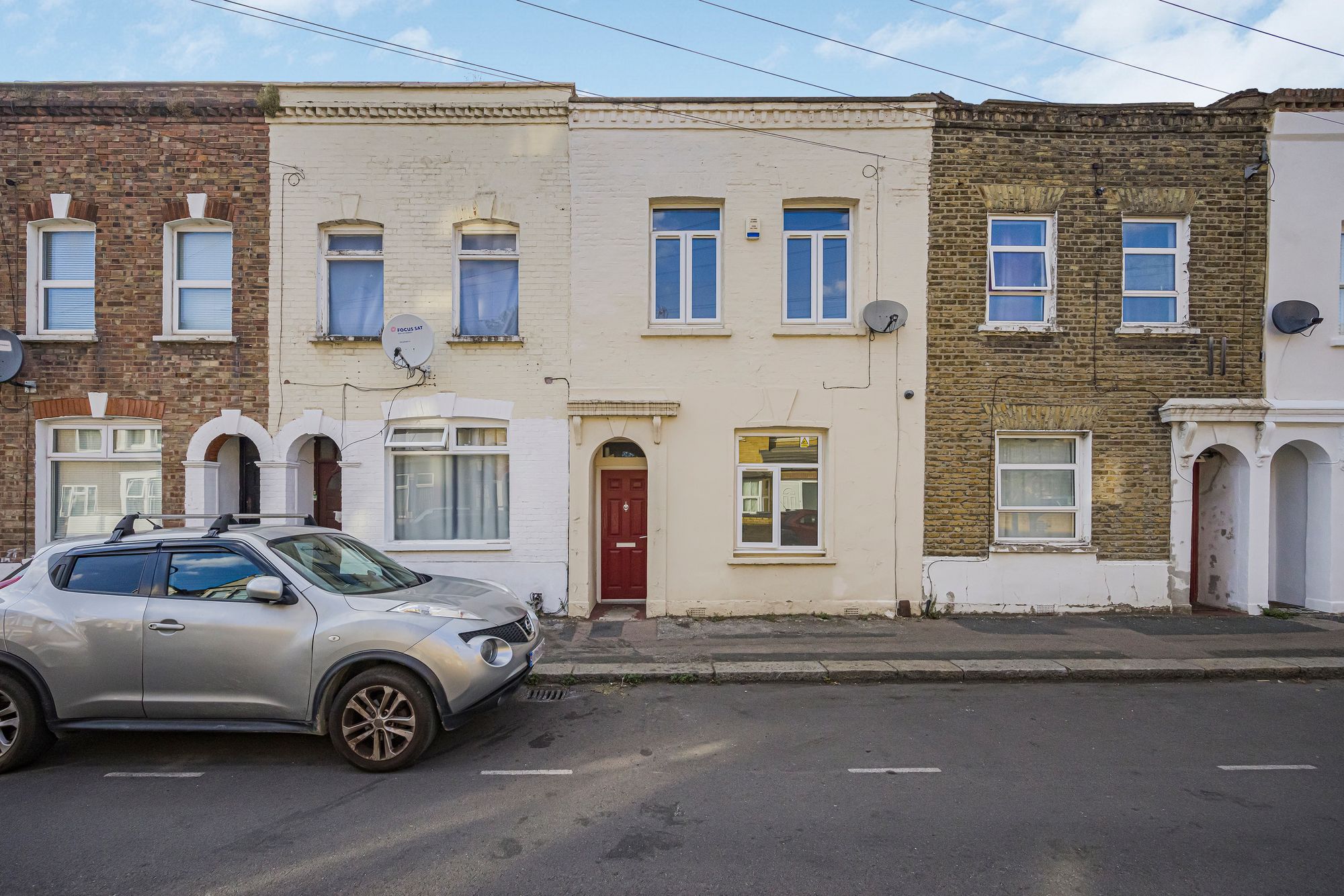 3 bed mid-terraced house for sale in Primrose Road, Leyton, E10
