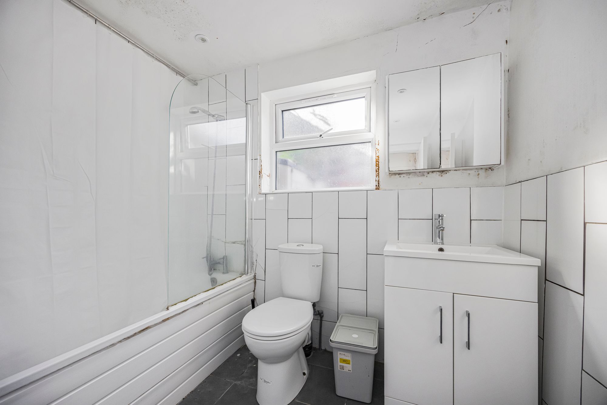3 bed mid-terraced house for sale in Primrose Road, Leyton, E10  - Property Image 9