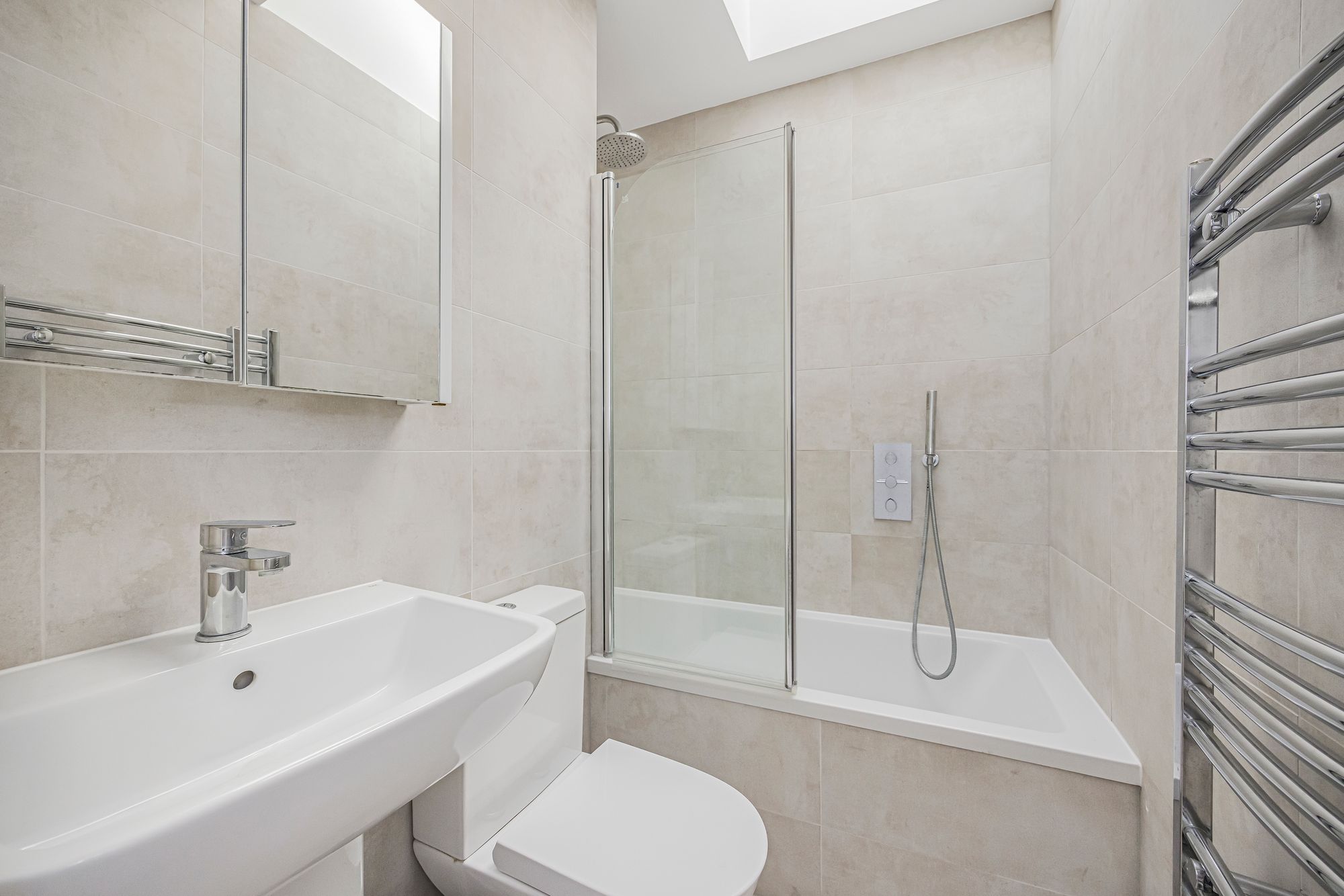 3 bed mid-terraced house for sale in Primrose Road, Leyton, E10  - Property Image 10