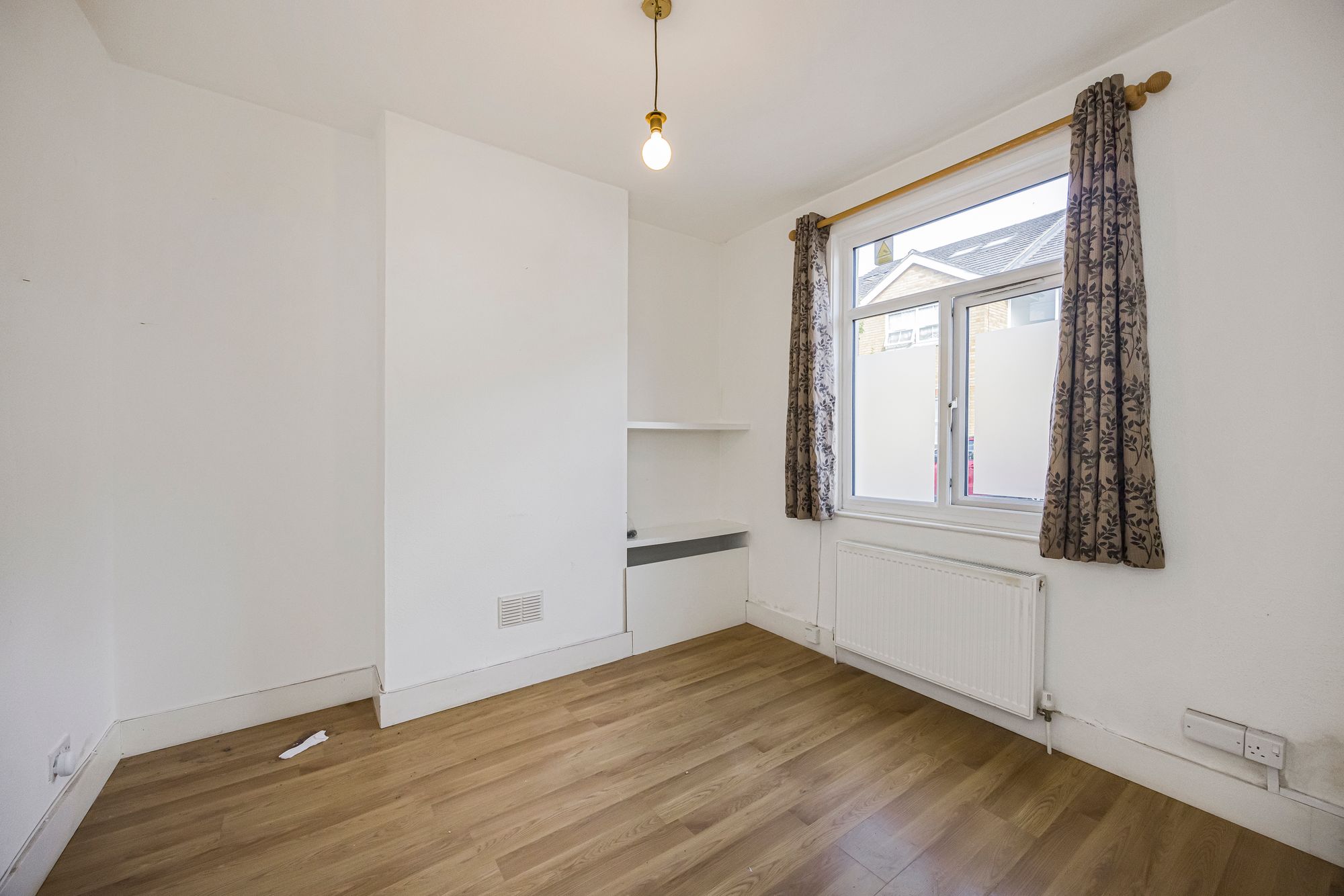 3 bed mid-terraced house for sale in Primrose Road, Leyton, E10  - Property Image 5