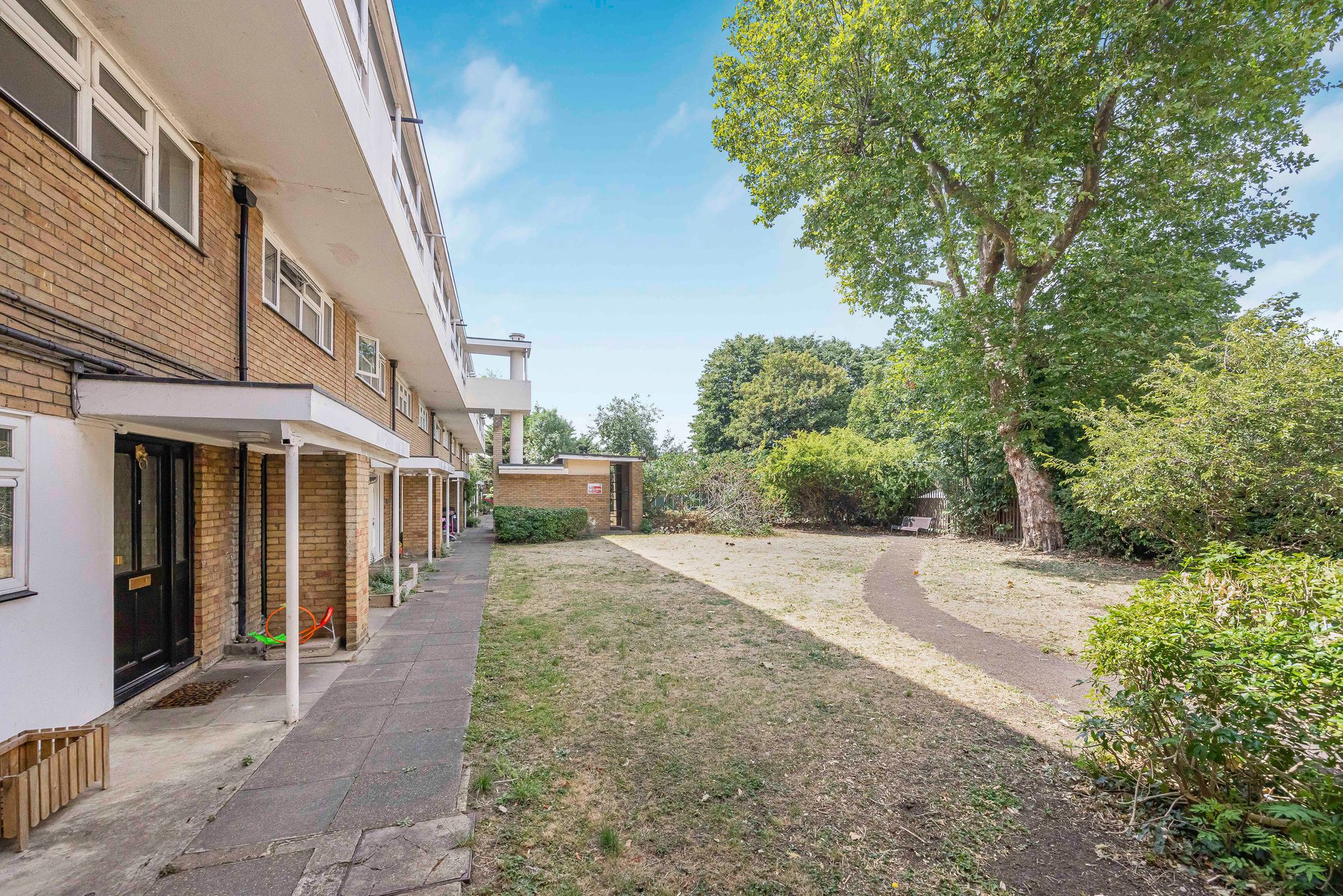 2 bed flat for sale in High Road Leyton, John Strype Court High Road Leyton, E10 14