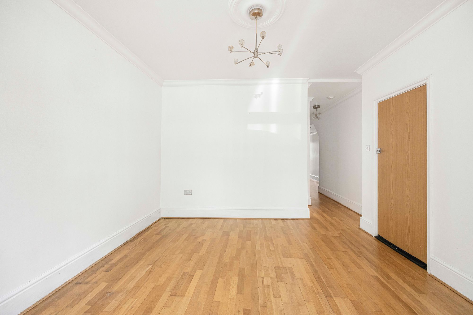 2 bed flat for sale in Guernsey Road, Leytonstone, E11  - Property Image 7