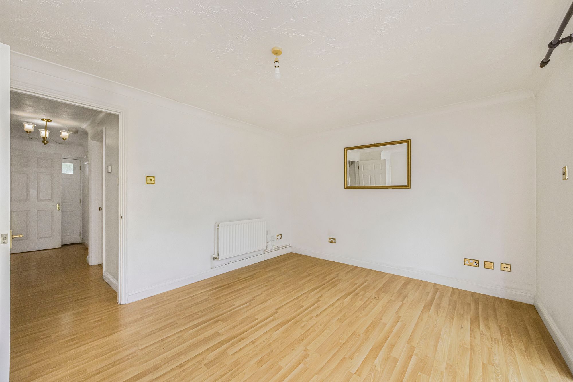 2 bed semi-detached house for sale in Brunel Road, Walthamstow, E17  - Property Image 6