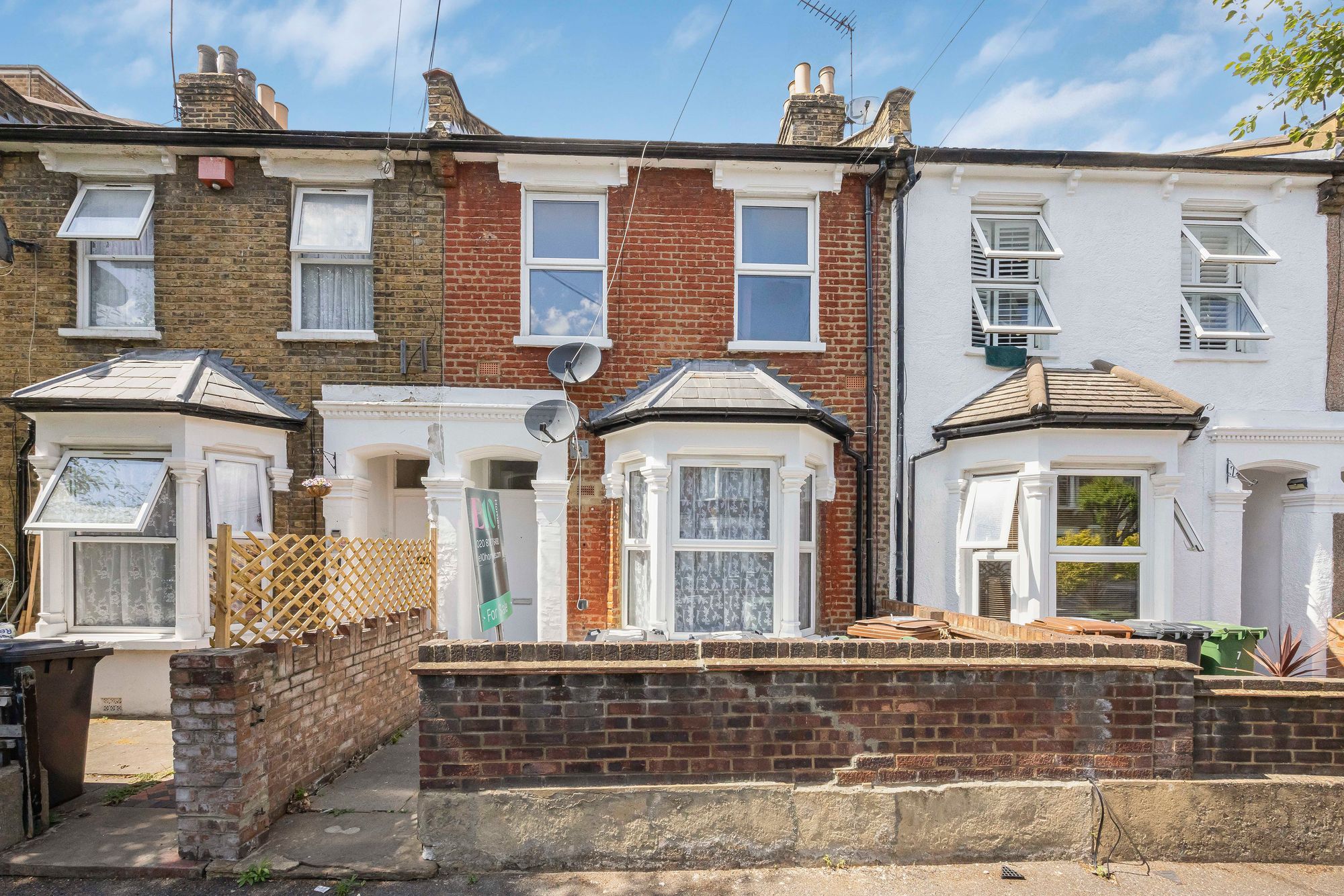 2 bed flat for sale in Morley Road, Leyton, E10
