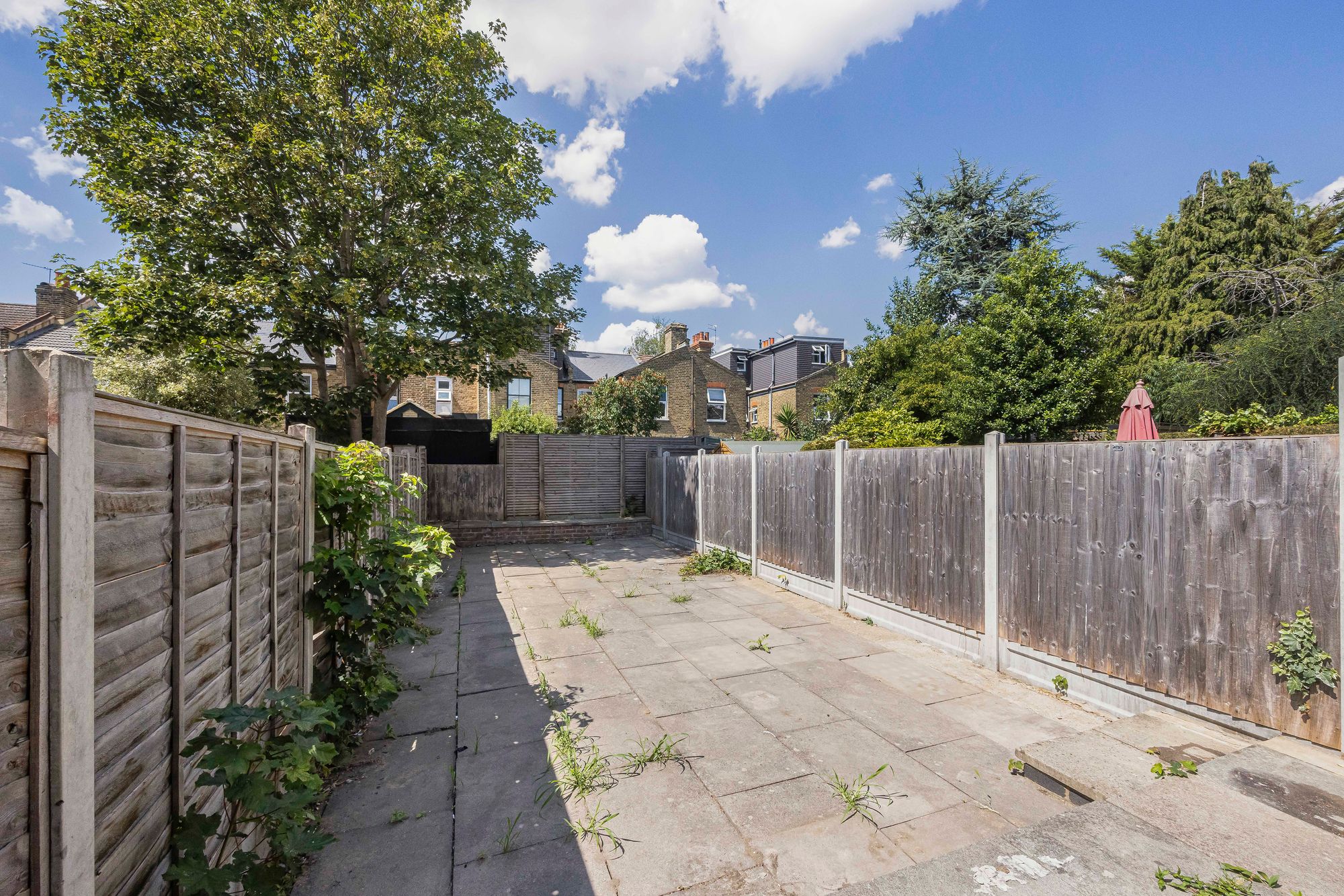 2 bed flat for sale in Morley Road, Leyton, E10 9