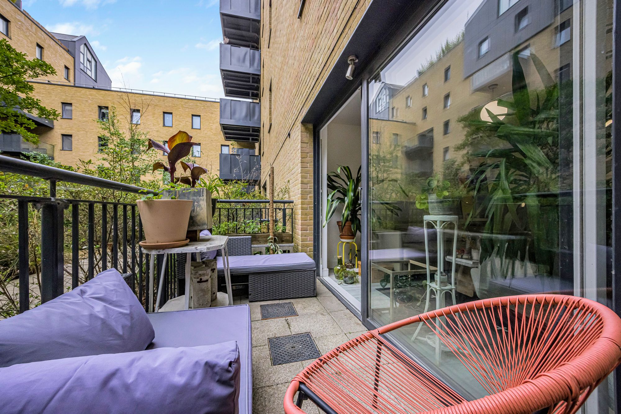 2 bed apartment for sale in Champness Close, London, E17 11