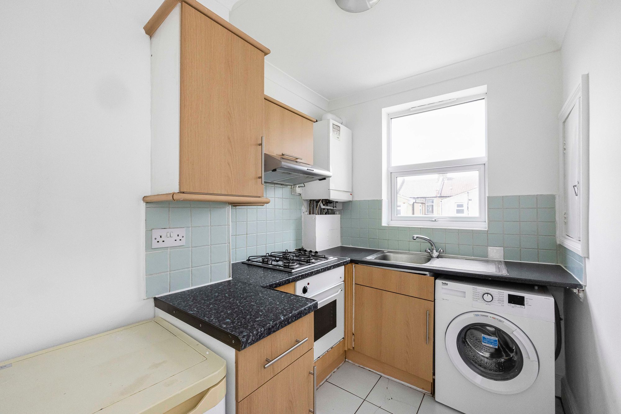 3 bed flat for sale in Murchison Road, Leyton, E10 4