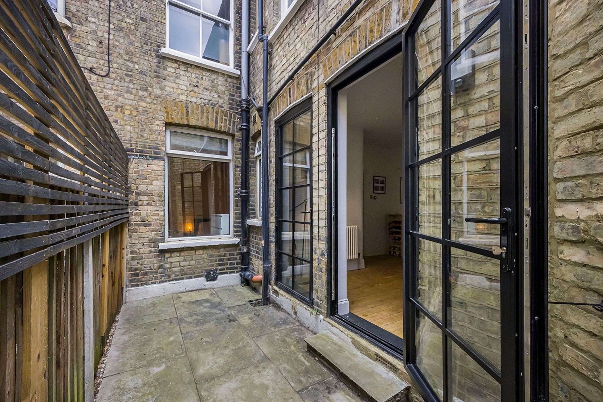 2 bed flat for sale in Newport Road, Leyton, E10 12