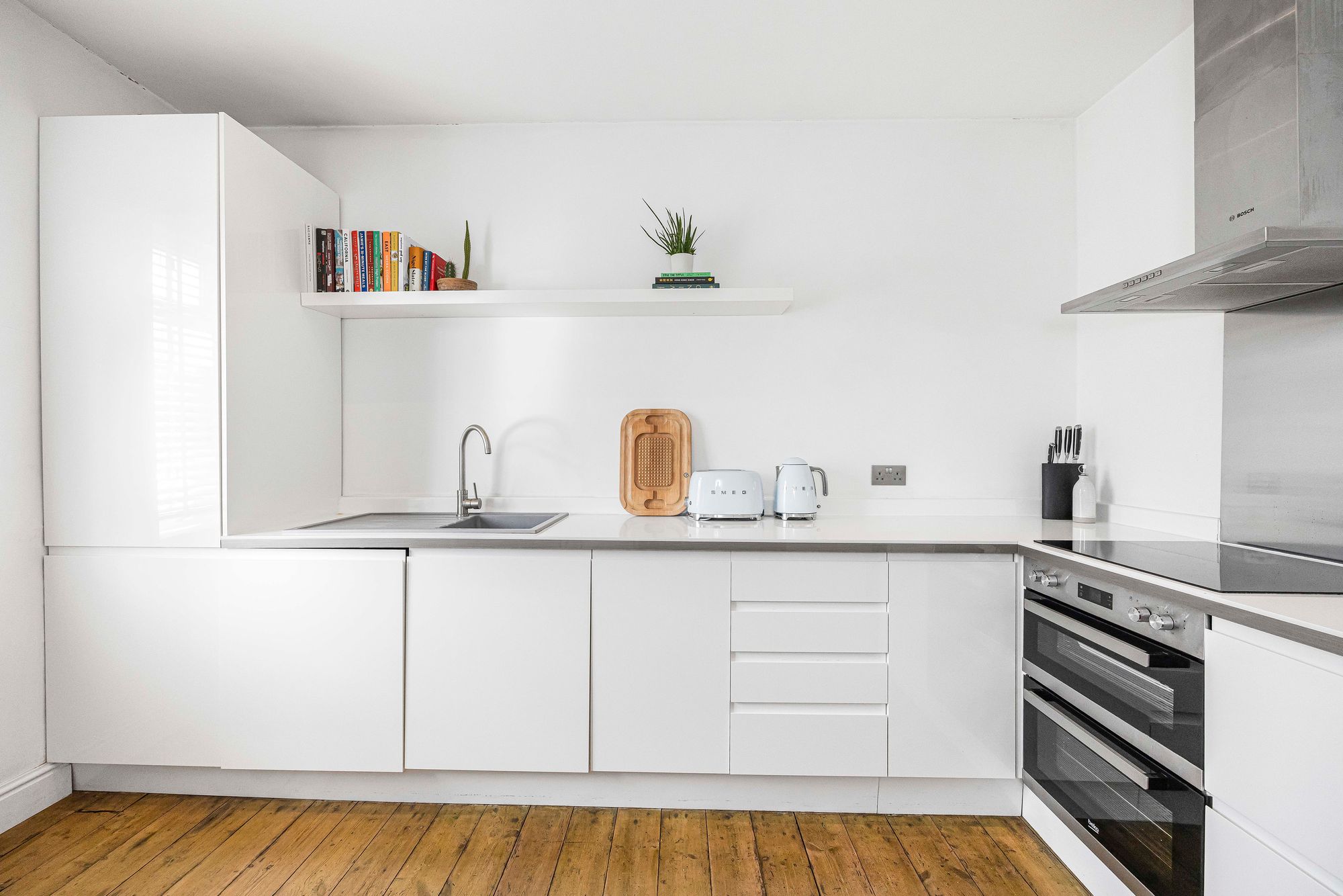 2 bed flat for sale in Francis Road, Leyton, E10