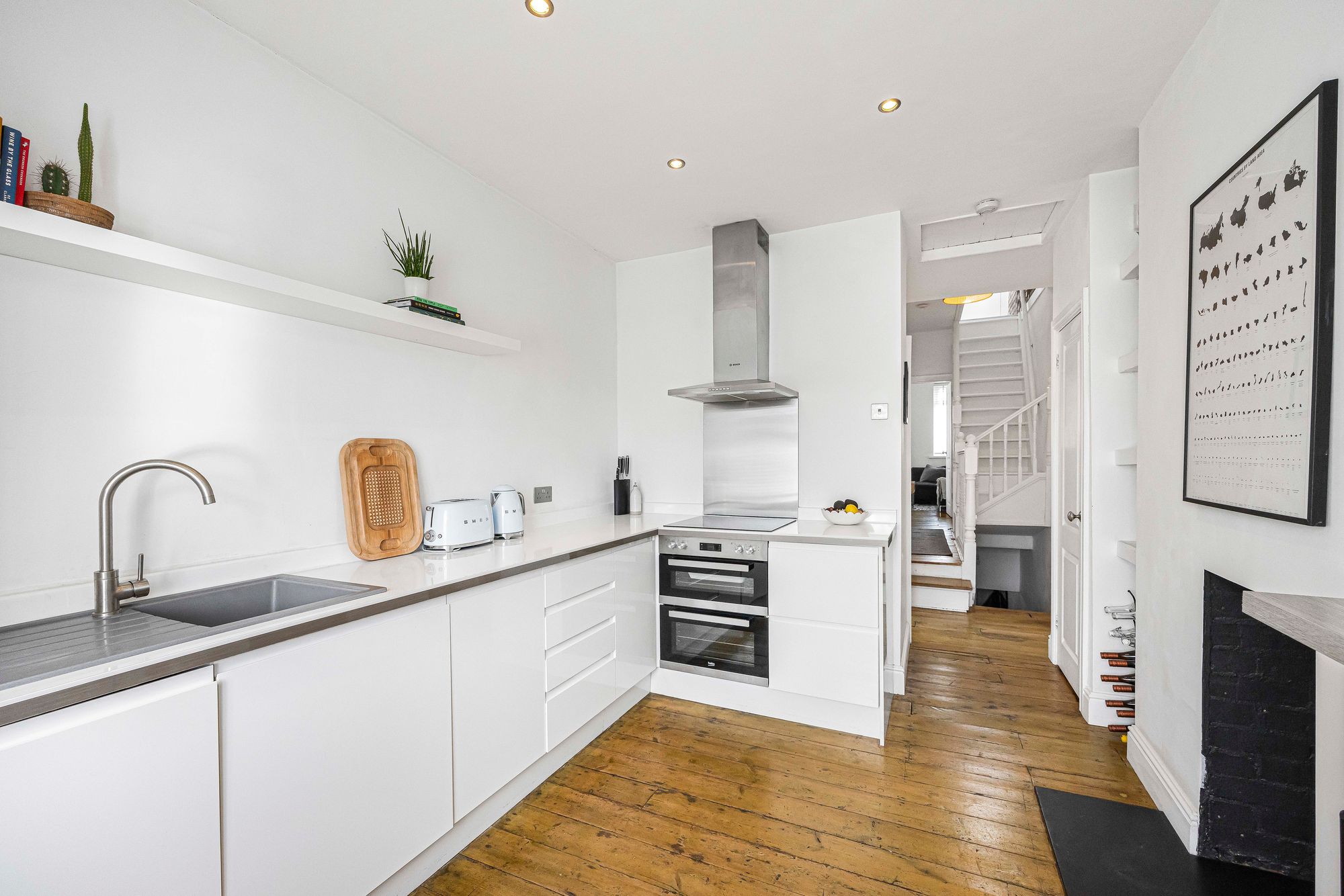 2 bed flat for sale in Francis Road, Leyton, E10 18