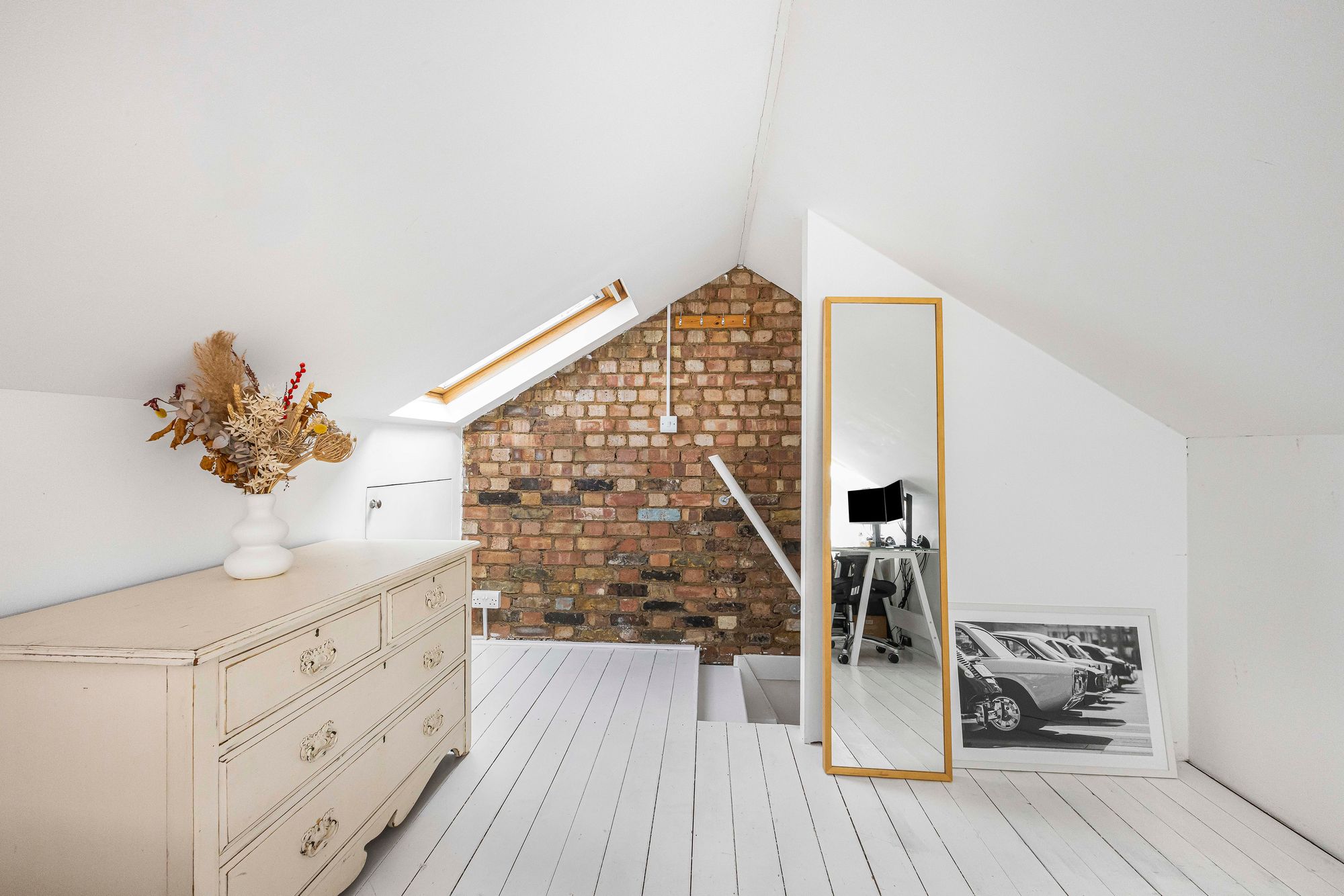 2 bed flat for sale in Francis Road, Leyton, E10 13