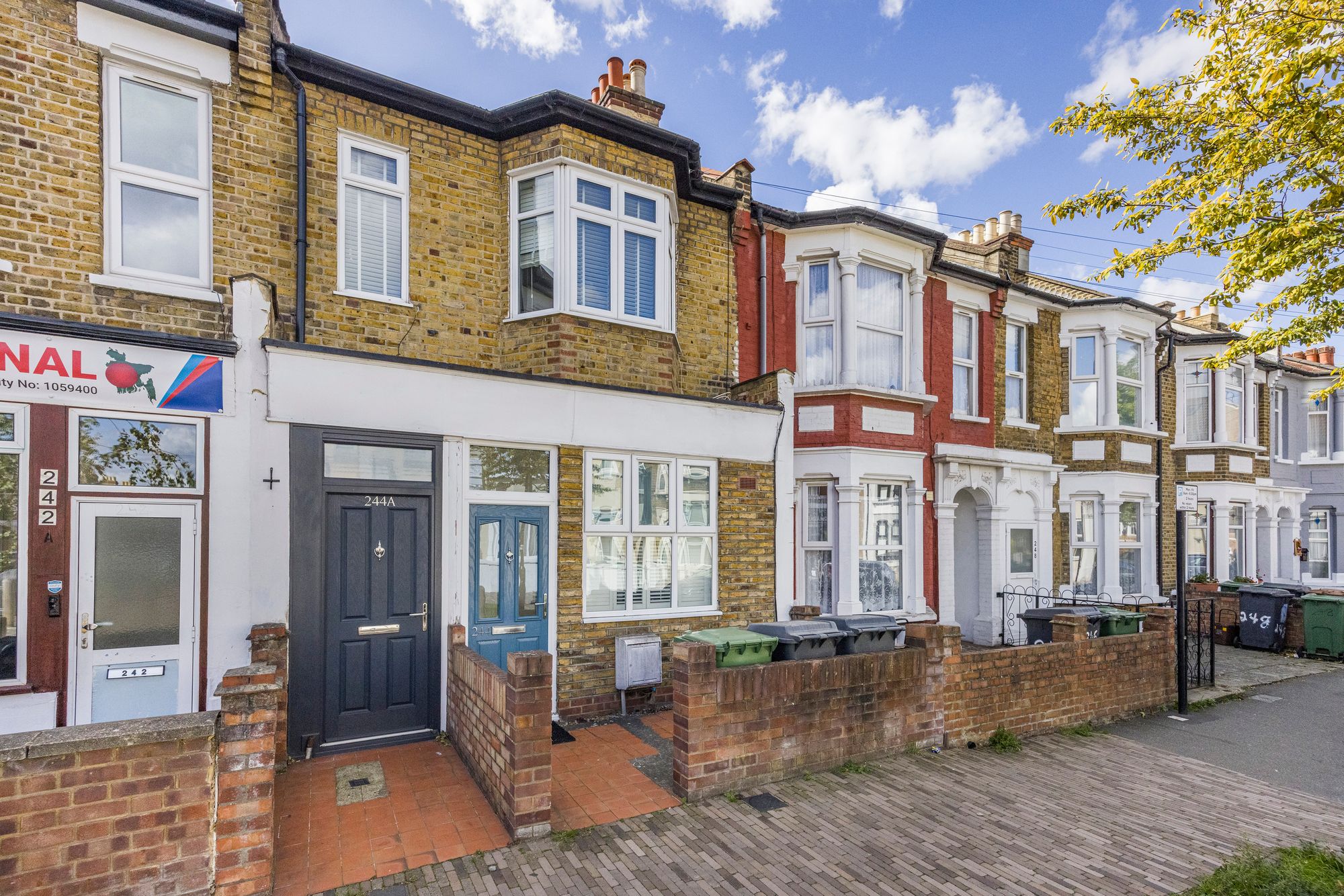 2 bed flat for sale in Francis Road, Leyton, E10 20