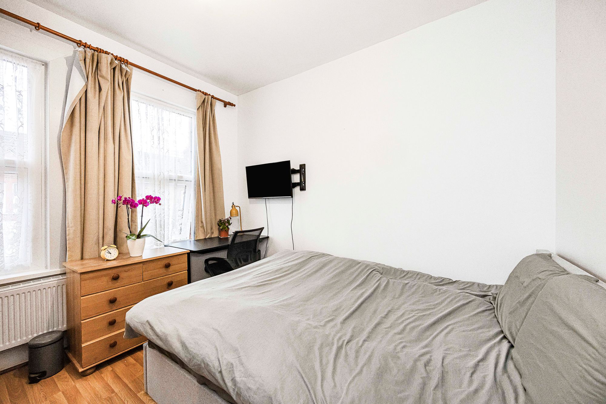 3 bed flat for sale in Kettlebaston Road, London  - Property Image 7