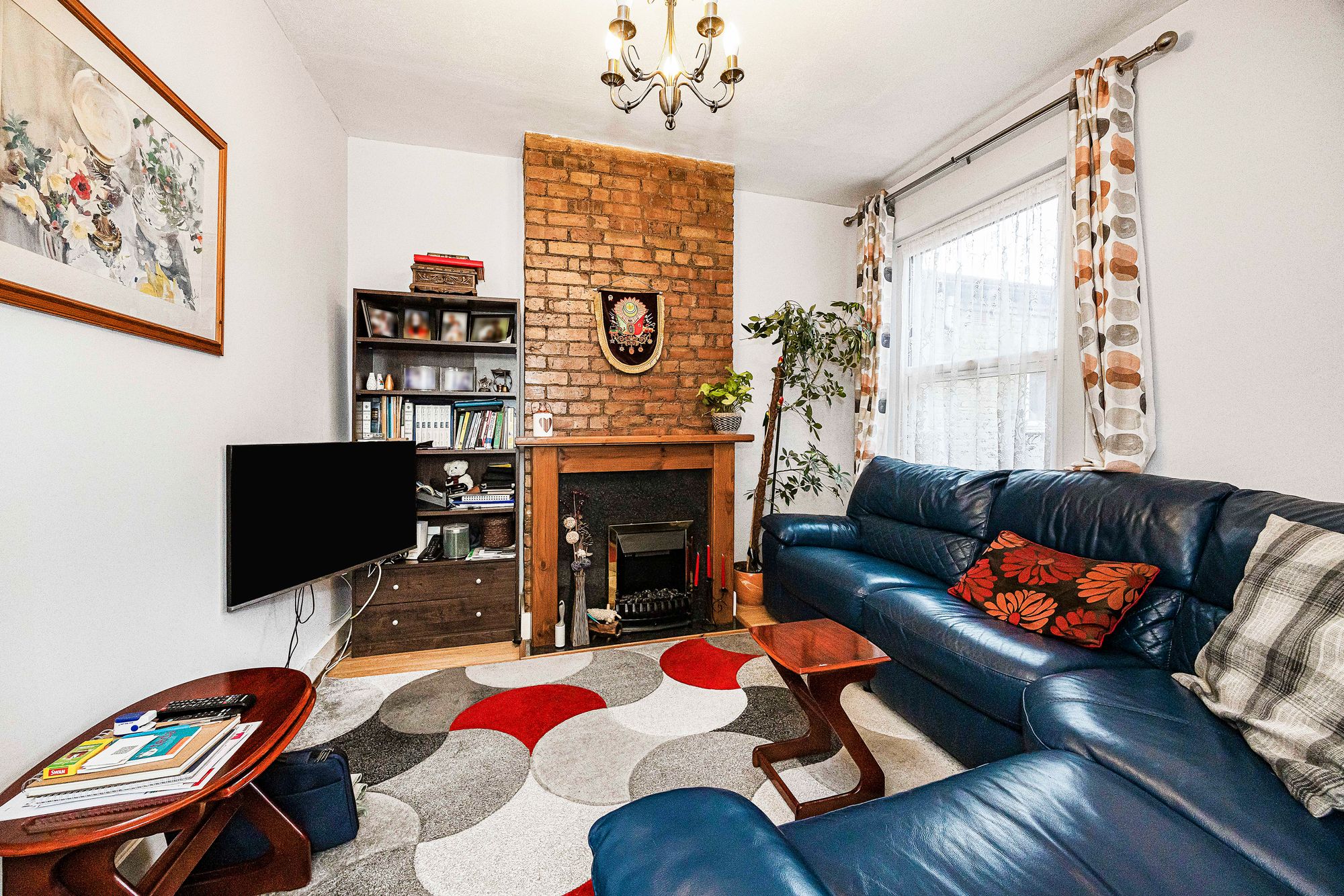 3 bed flat for sale in Kettlebaston Road, London  - Property Image 2