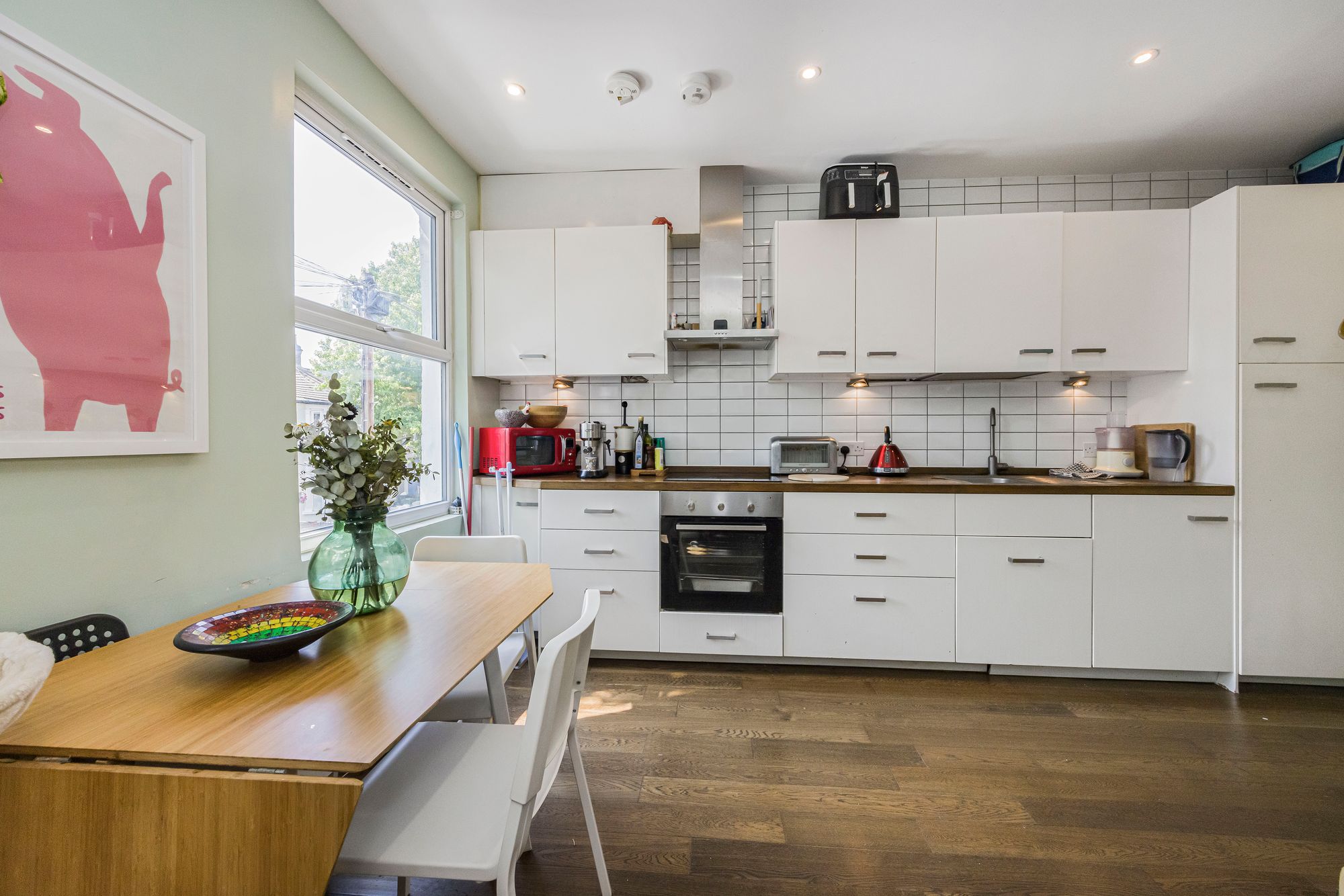 2 bed flat for sale in Buckland Road, London, E10  - Property Image 3