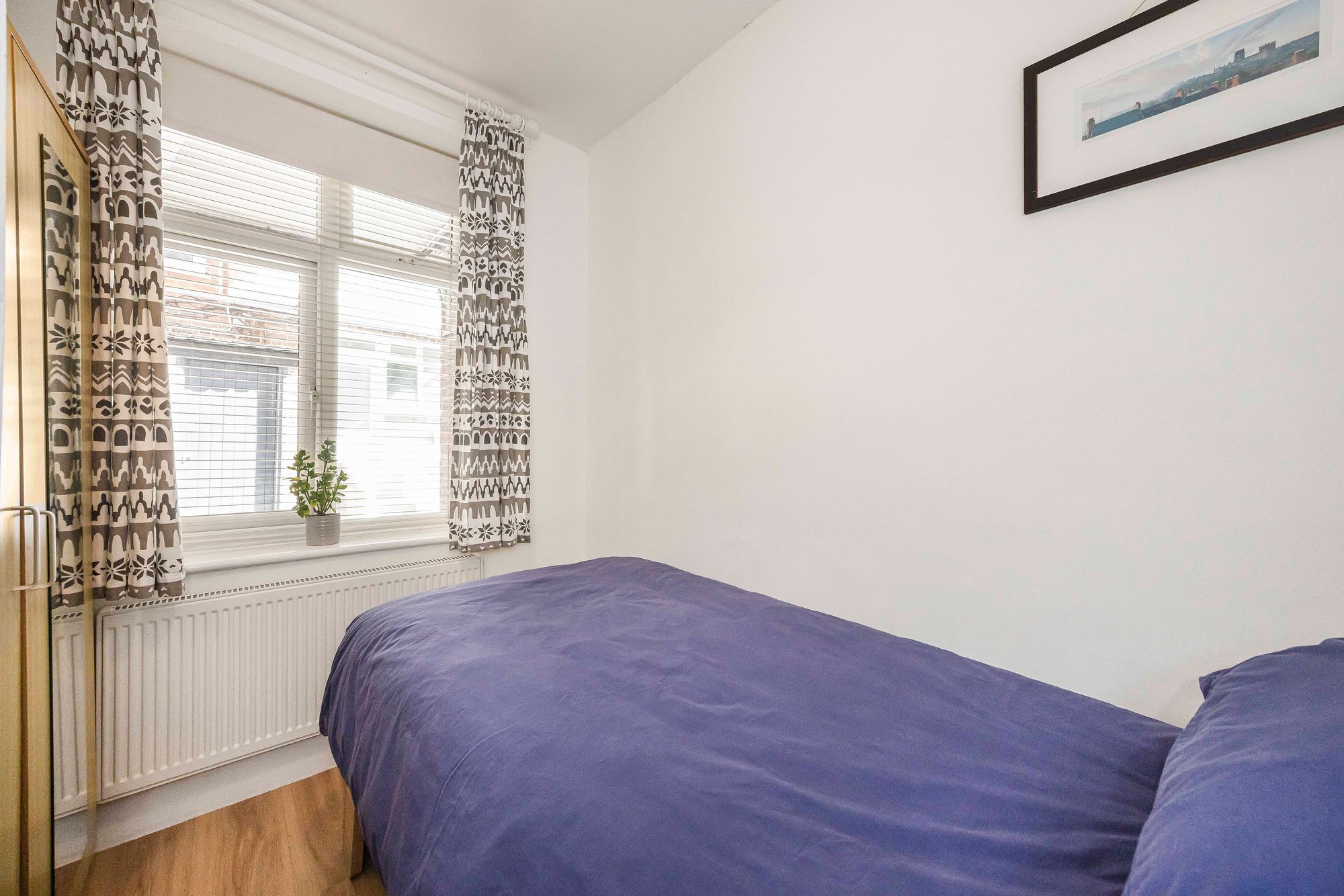 2 bed flat for sale in Fairlop Court, Fairlop Road, Leytonstone, E11 5