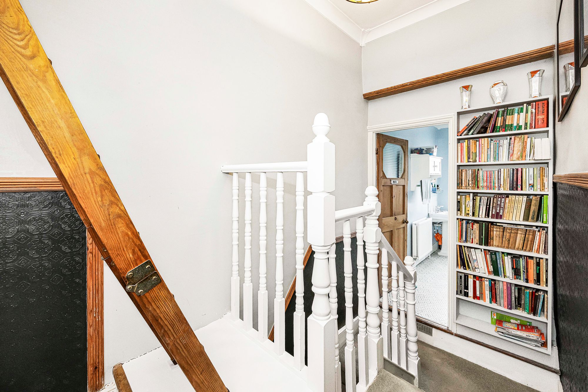 2 bed terraced house for sale in Adelaide Road, London  - Property Image 10