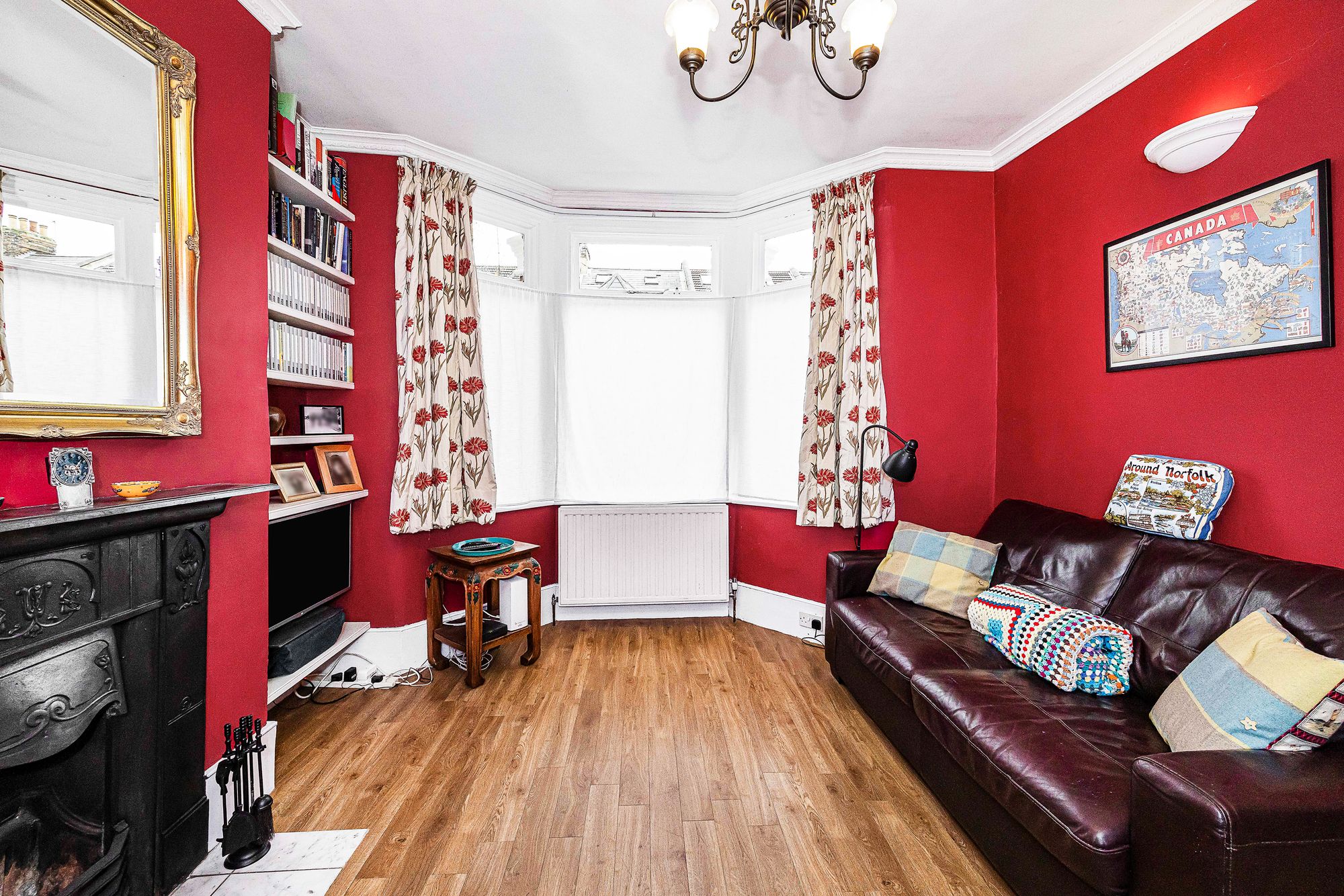 2 bed terraced house for sale in Adelaide Road, London  - Property Image 3