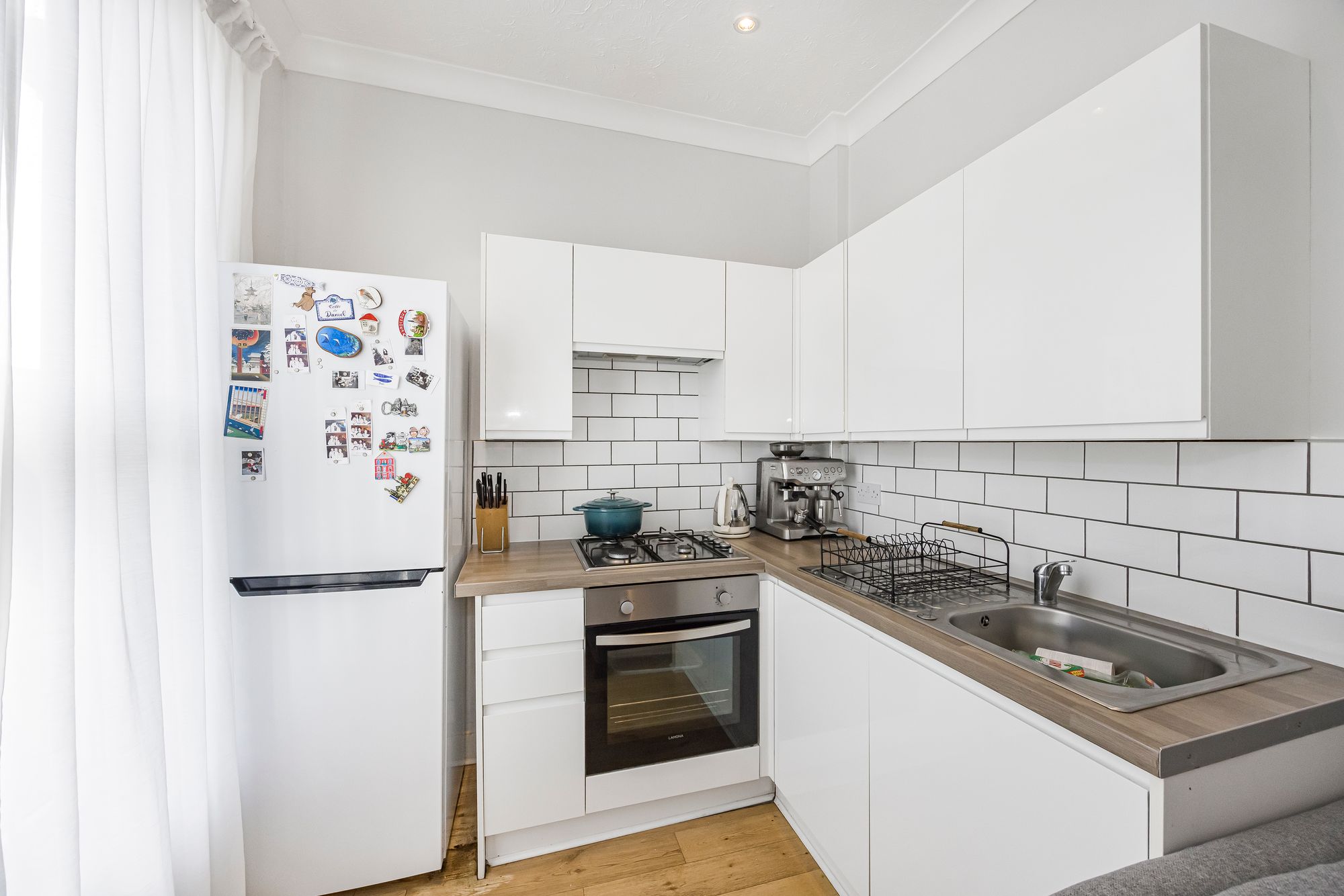 2 bed flat for sale in High Road Leyton, London, E15 5