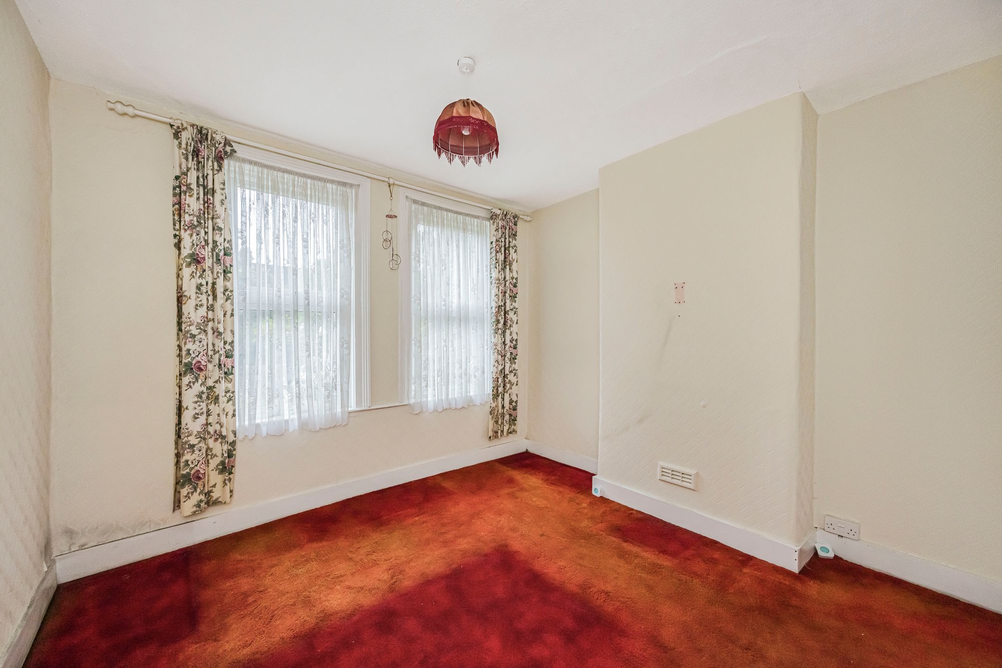 2 bed flat for sale in Blyth Road, Walthamstow, E17 5