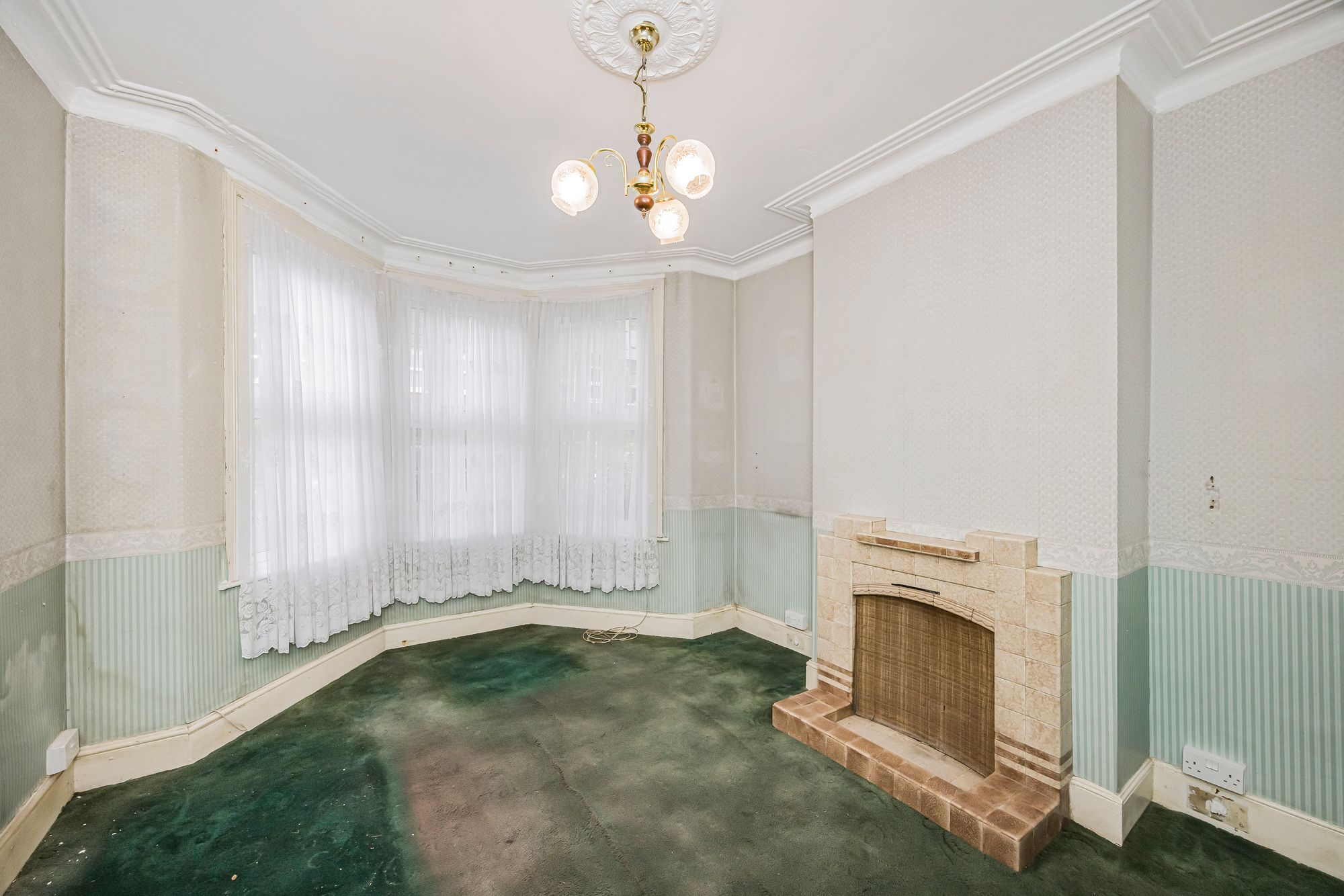 2 bed flat for sale in Blyth Road, Walthamstow, E17 2