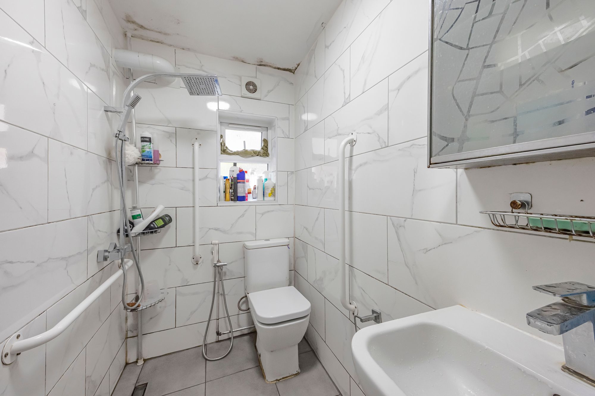 3 bed mid-terraced house for sale in Goodall Road, London, E11 13