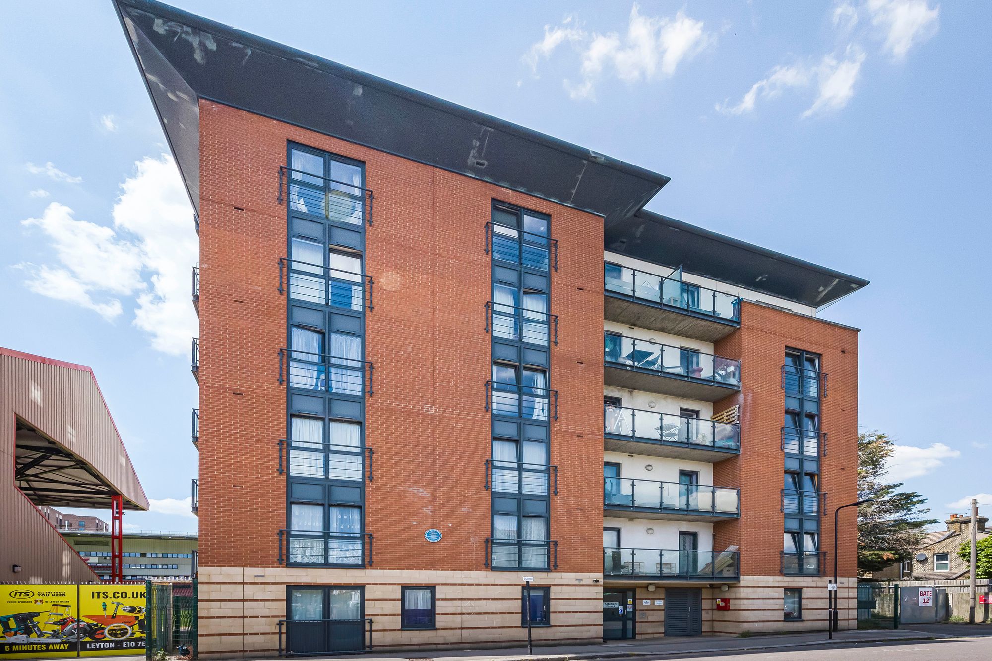 2 bed flat for sale in Kitchen Court, Brisbane Road, Leyton, E10  - Property Image 1