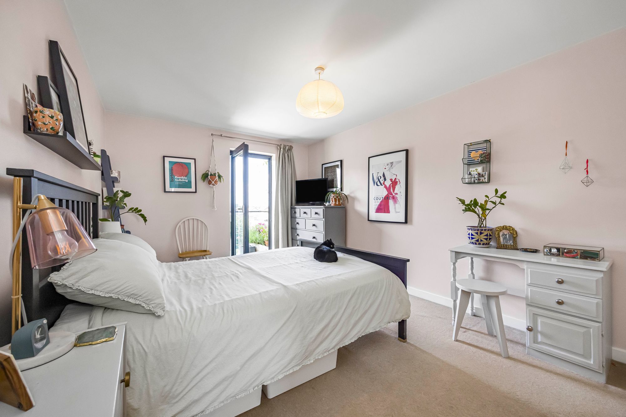 2 bed flat for sale in Kitchen Court, Brisbane Road, Leyton, E10 8