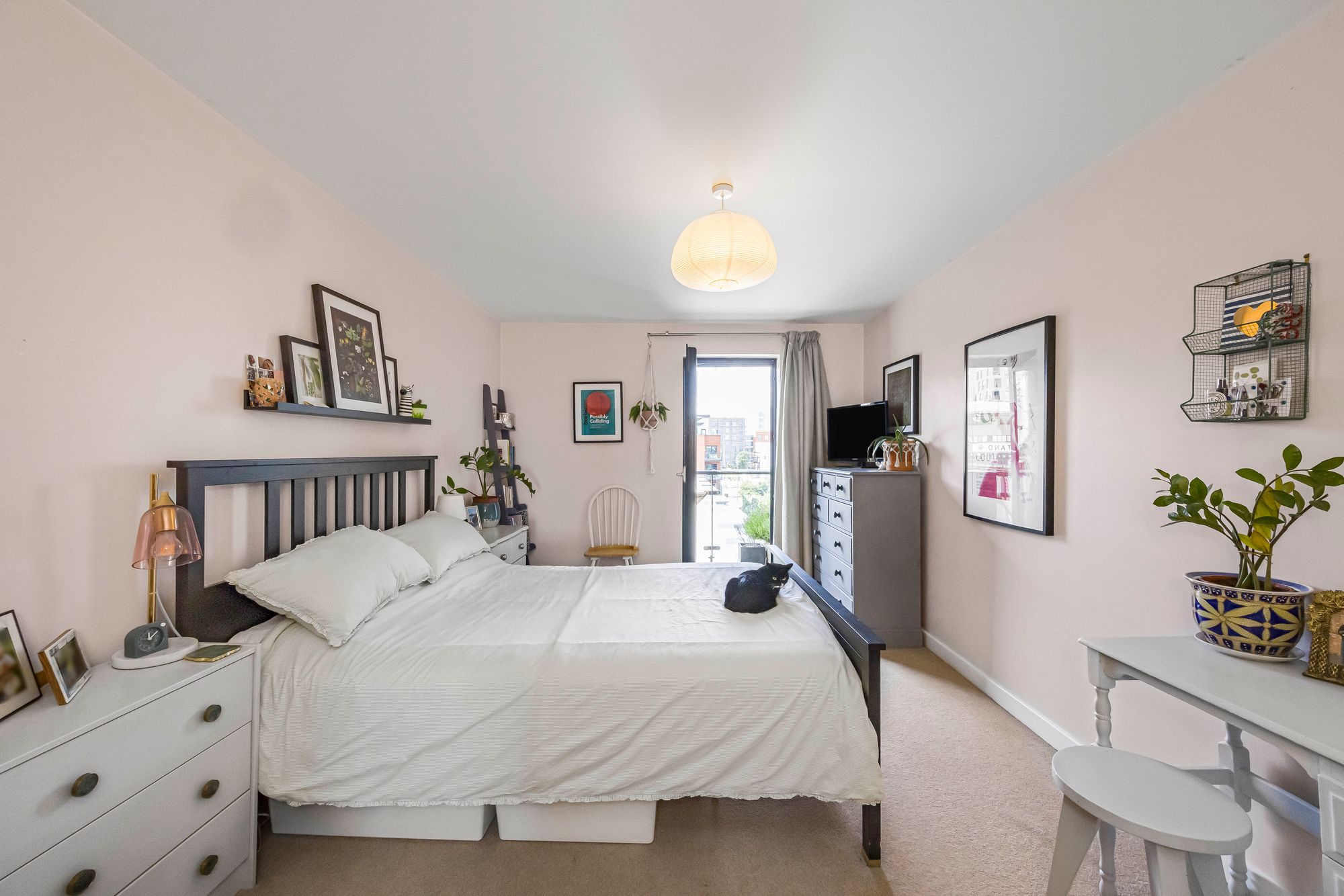 2 bed flat for sale in Kitchen Court, Brisbane Road, Leyton, E10 9