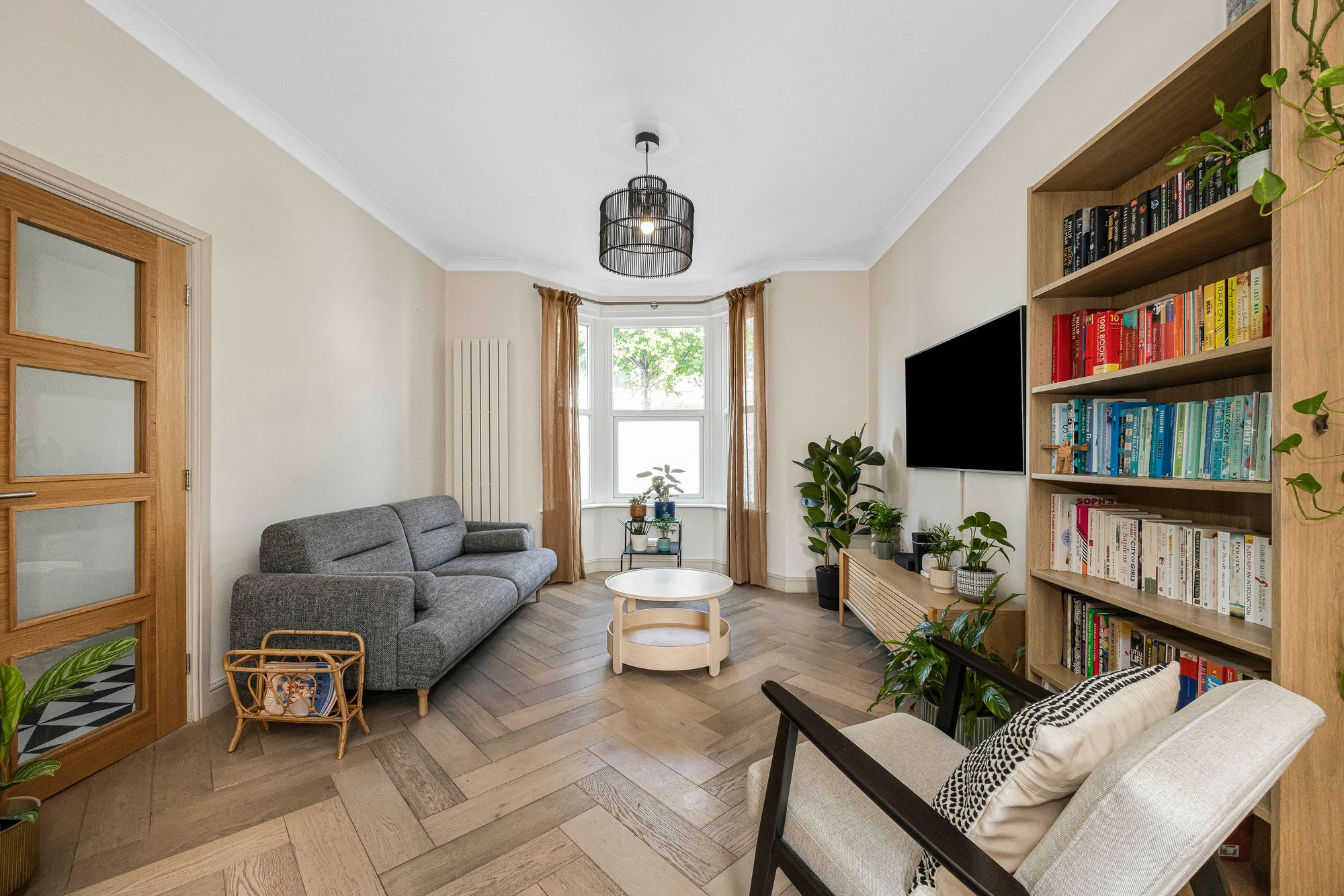 5 bed mid-terraced house for sale in Huxley Road, London, E10  - Property Image 5