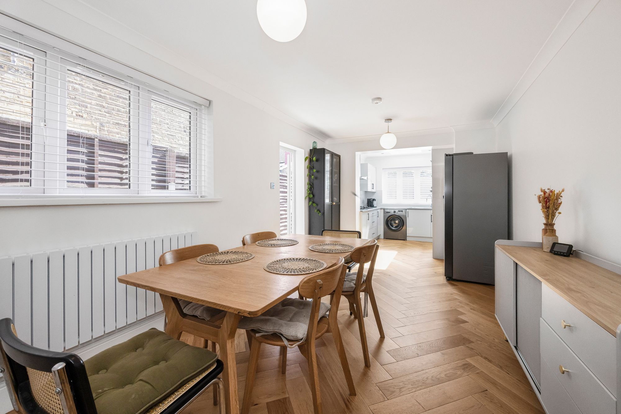 5 bed mid-terraced house for sale in Huxley Road, London, E10  - Property Image 8