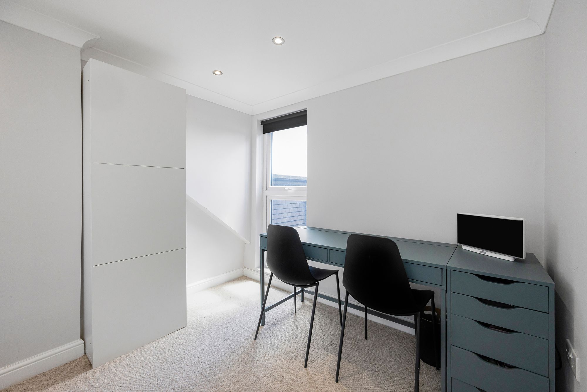 5 bed mid-terraced house for sale in Huxley Road, London, E10  - Property Image 19