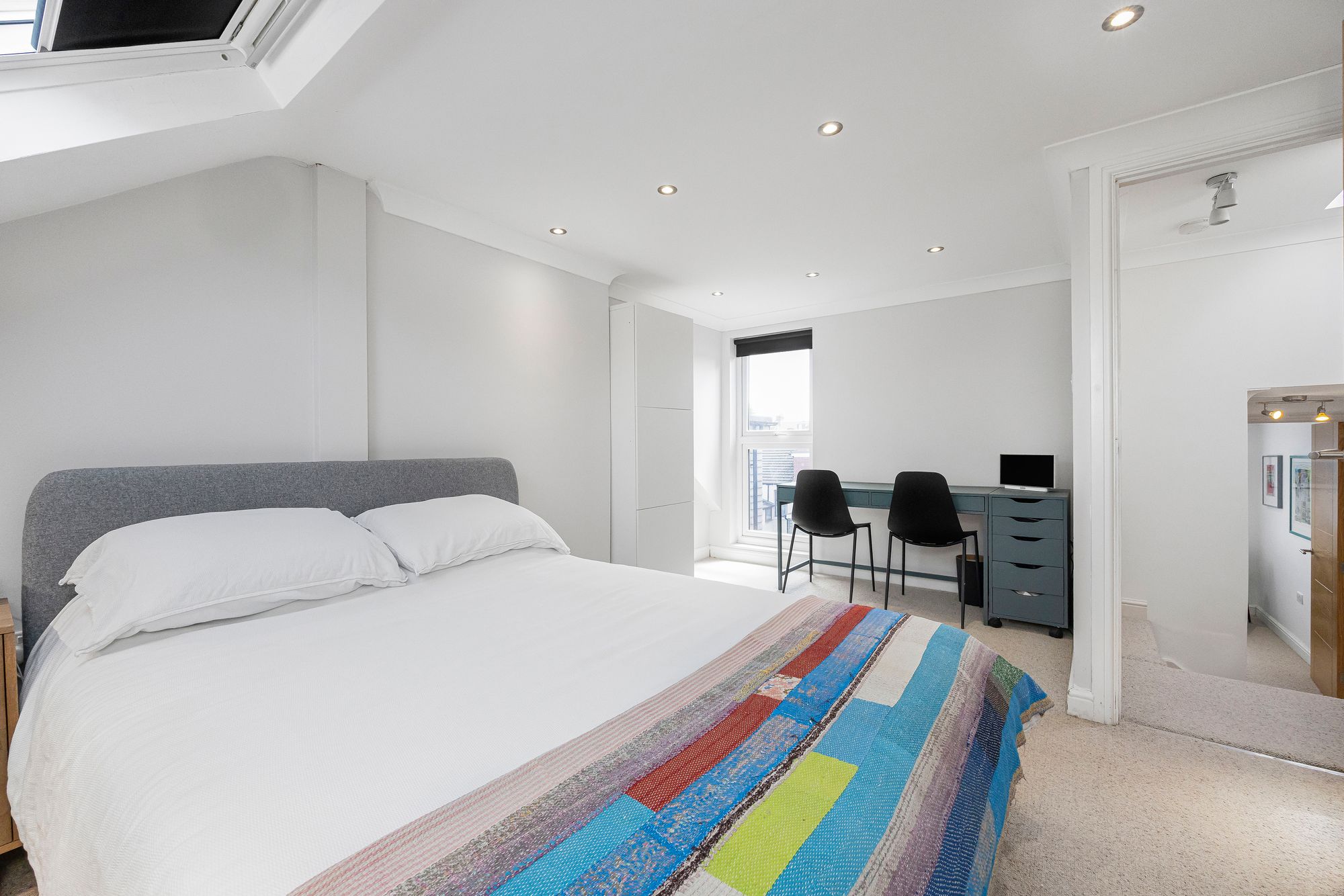 5 bed mid-terraced house for sale in Huxley Road, London, E10  - Property Image 22