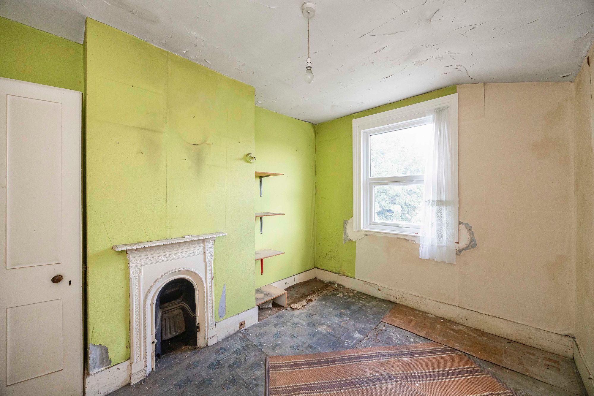3 bed mid-terraced house for sale in Carnarvon Road, London, E18  - Property Image 13