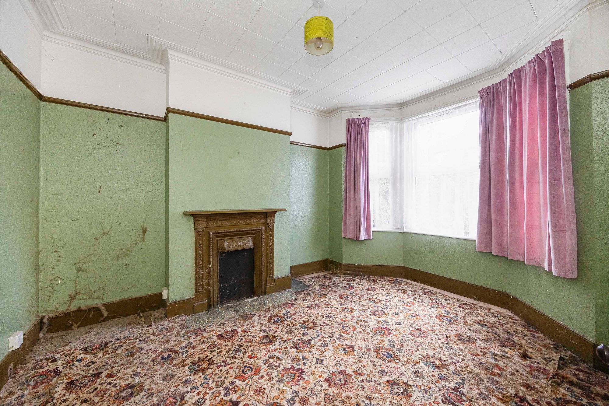 3 bed mid-terraced house for sale in Carnarvon Road, London, E18  - Property Image 5