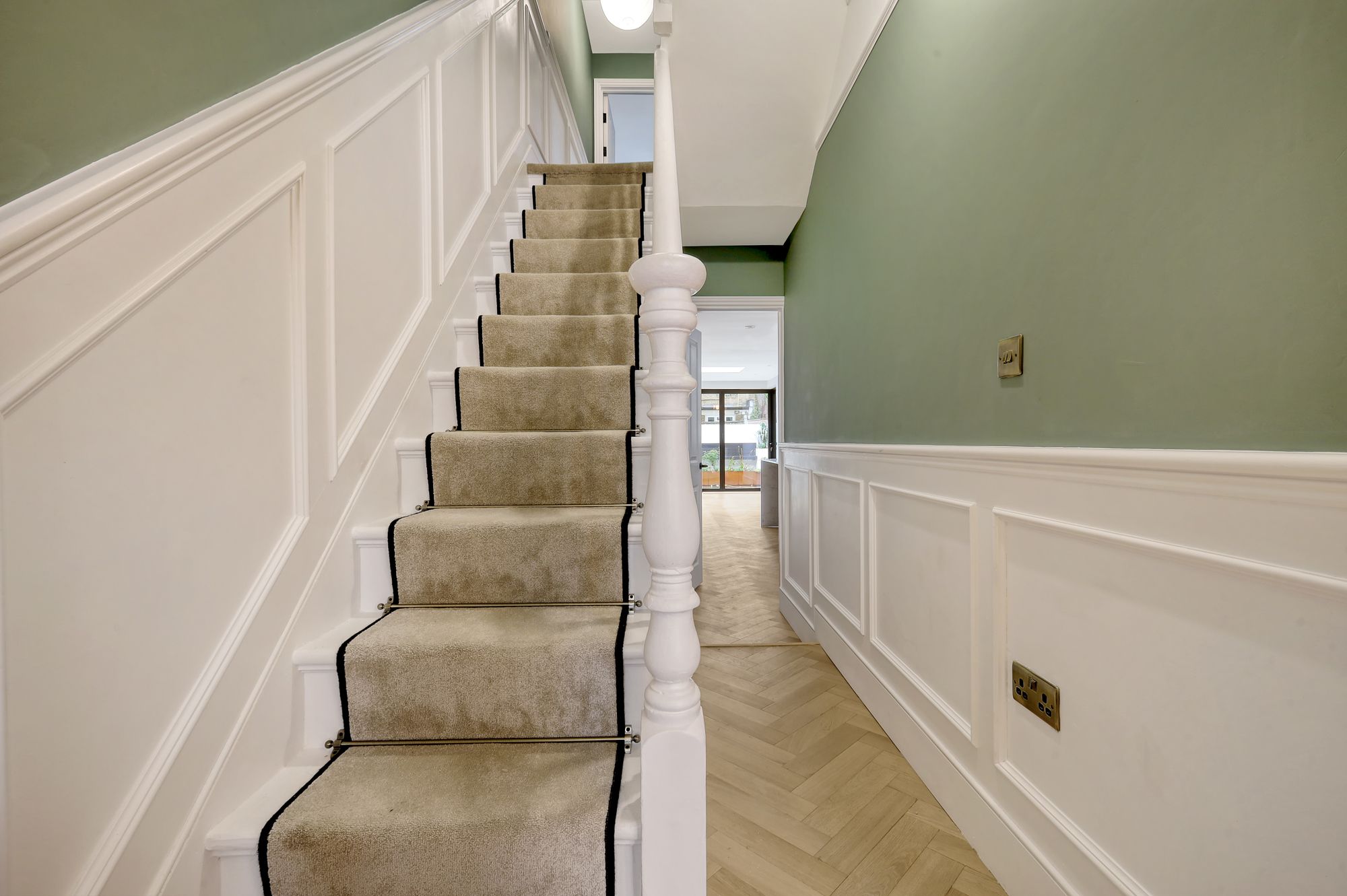 4 bed terraced house for sale in St. Georges Road, London, E10  - Property Image 15