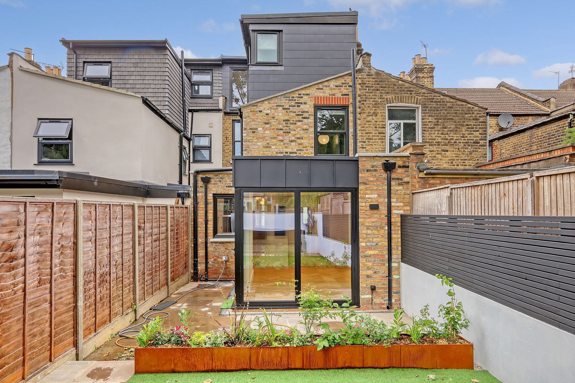 4 bed terraced house for sale in St. Georges Road, London, E10  - Property Image 4