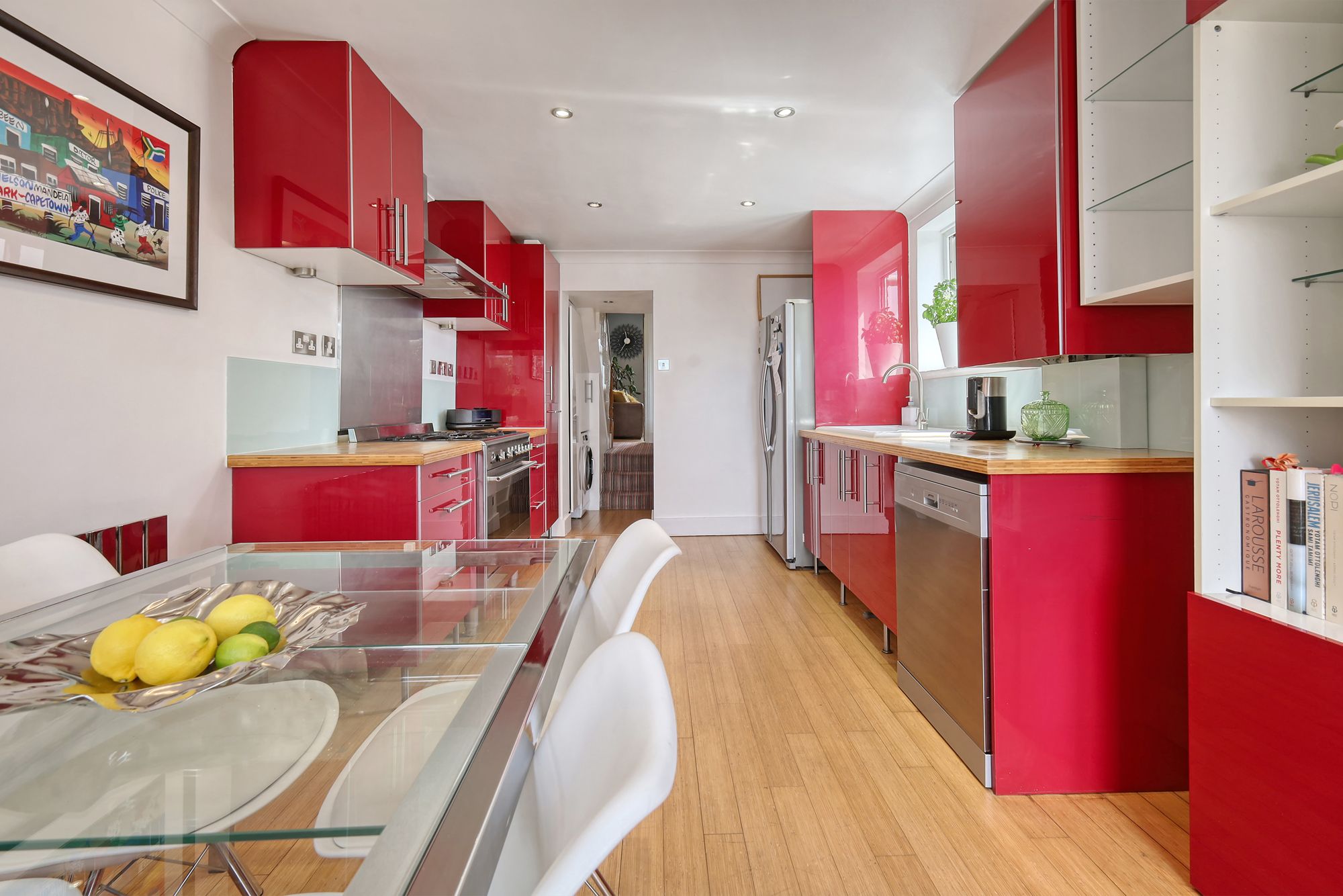 2 bed flat for sale in Hoe Street, London, E17 7