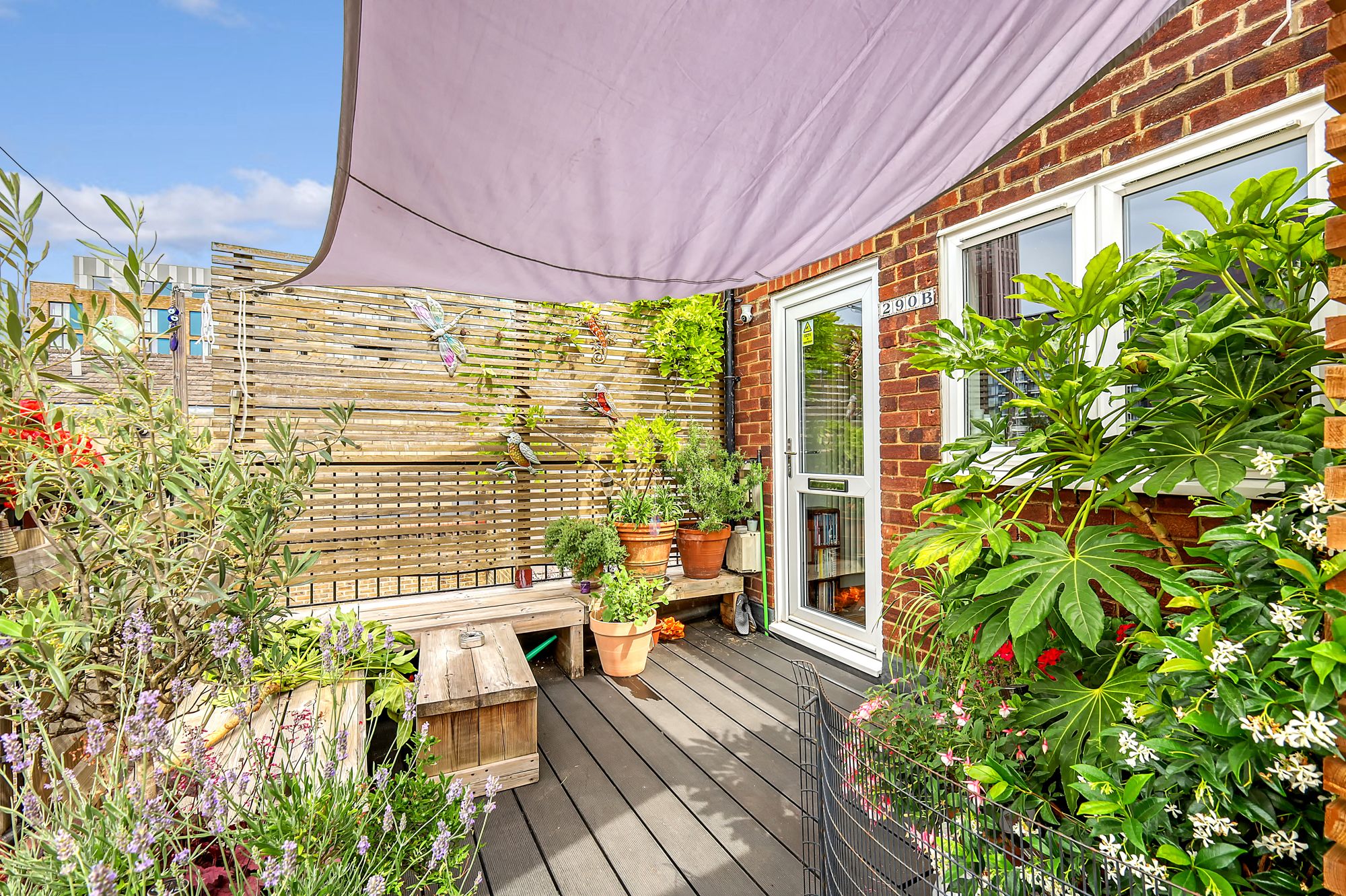 2 bed flat for sale in Hoe Street, London, E17  - Property Image 5