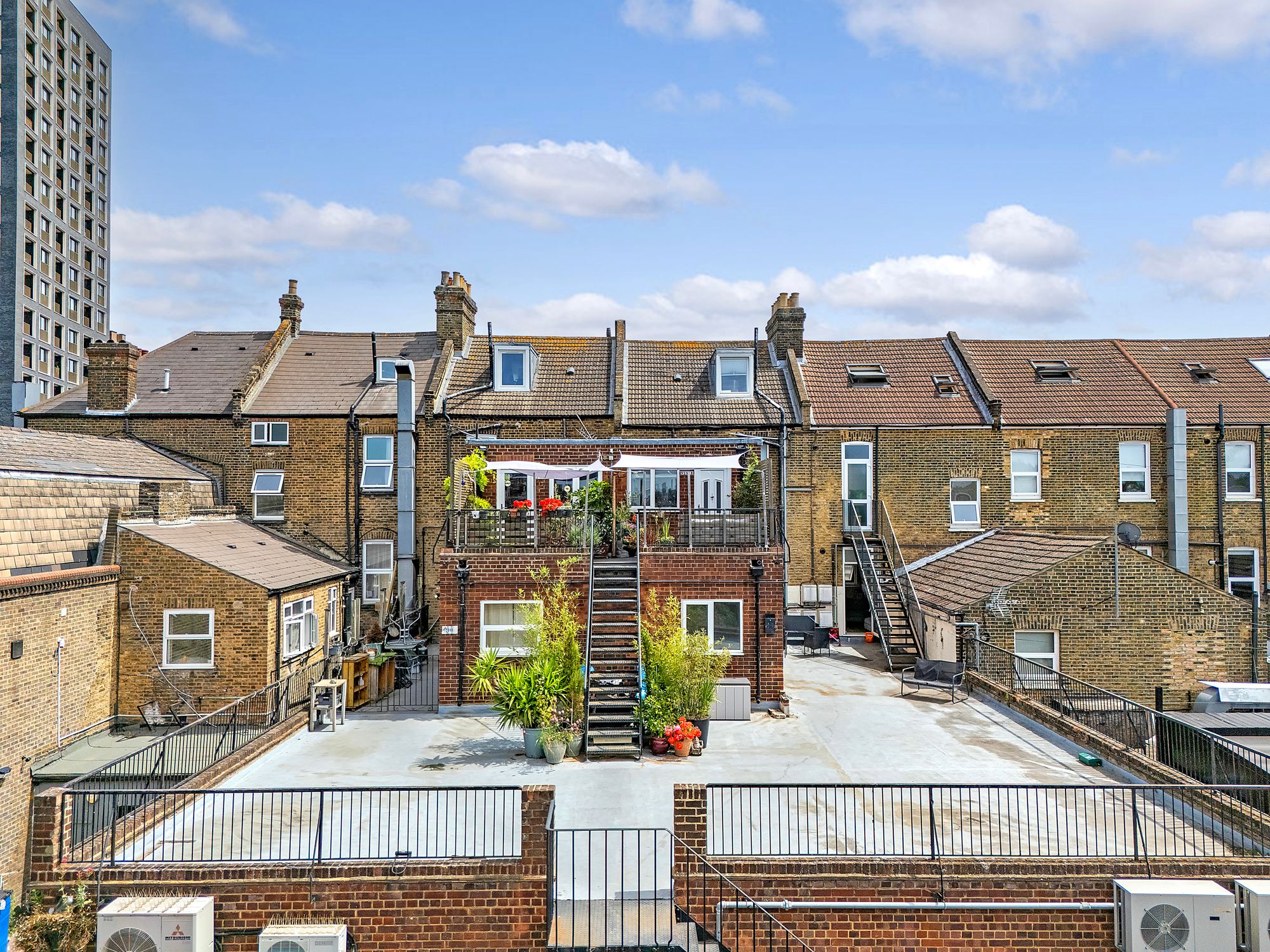 2 bed flat for sale in Hoe Street, London, E17  - Property Image 18
