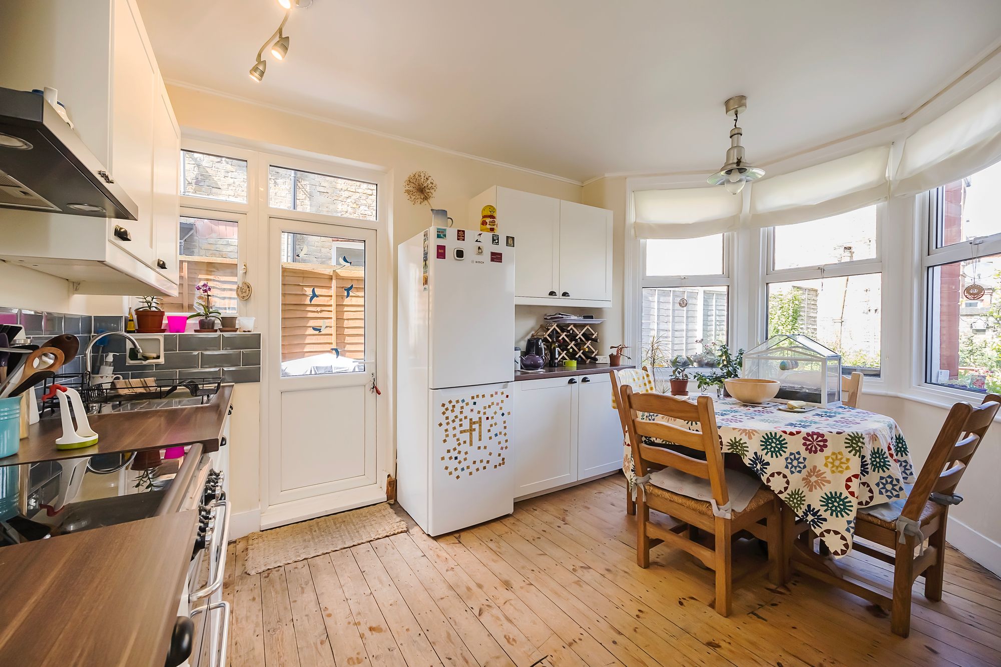 1 bed flat for sale in Clementina Road, London  - Property Image 9