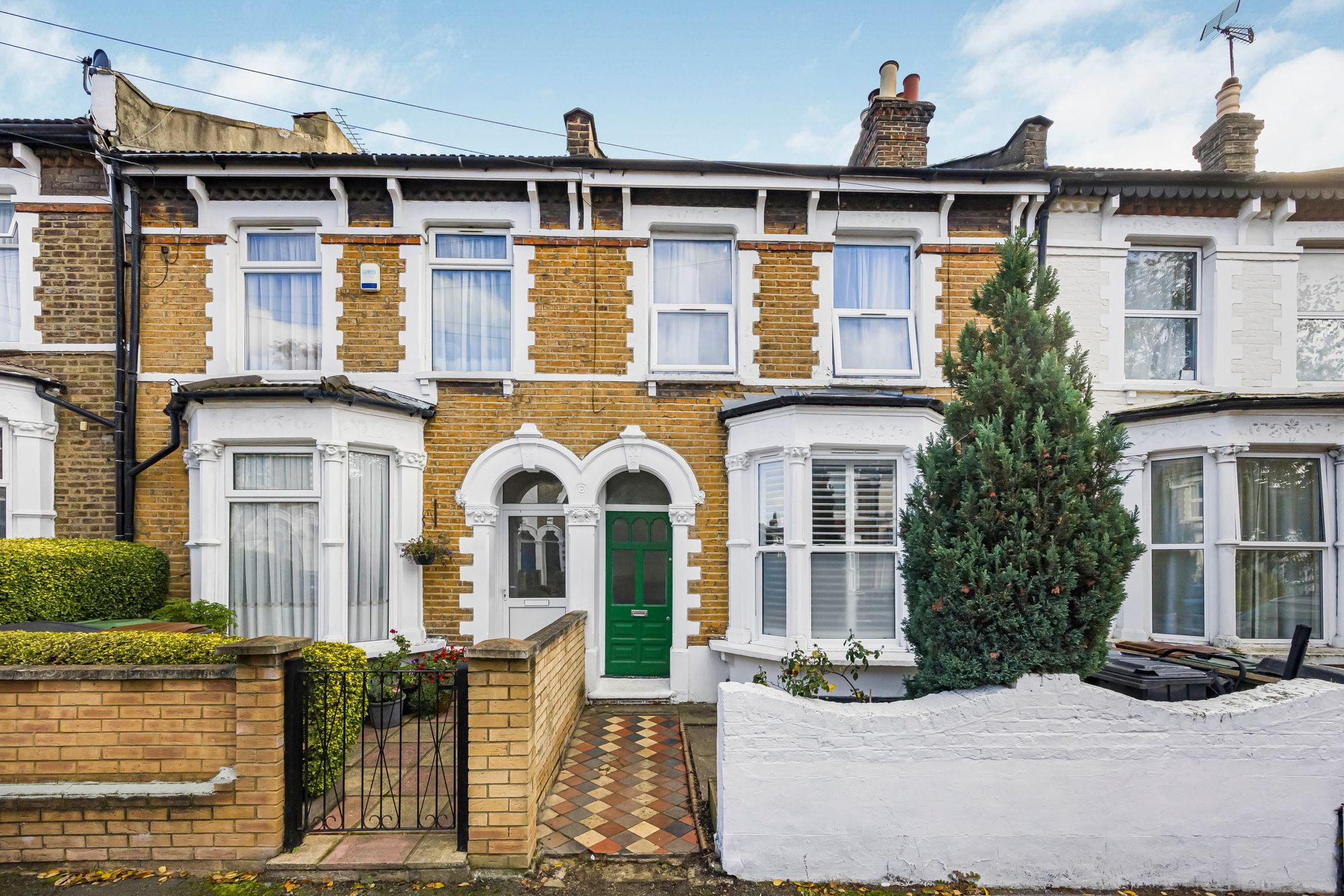 2 bed flat for sale in Mornington Road, London  - Property Image 1